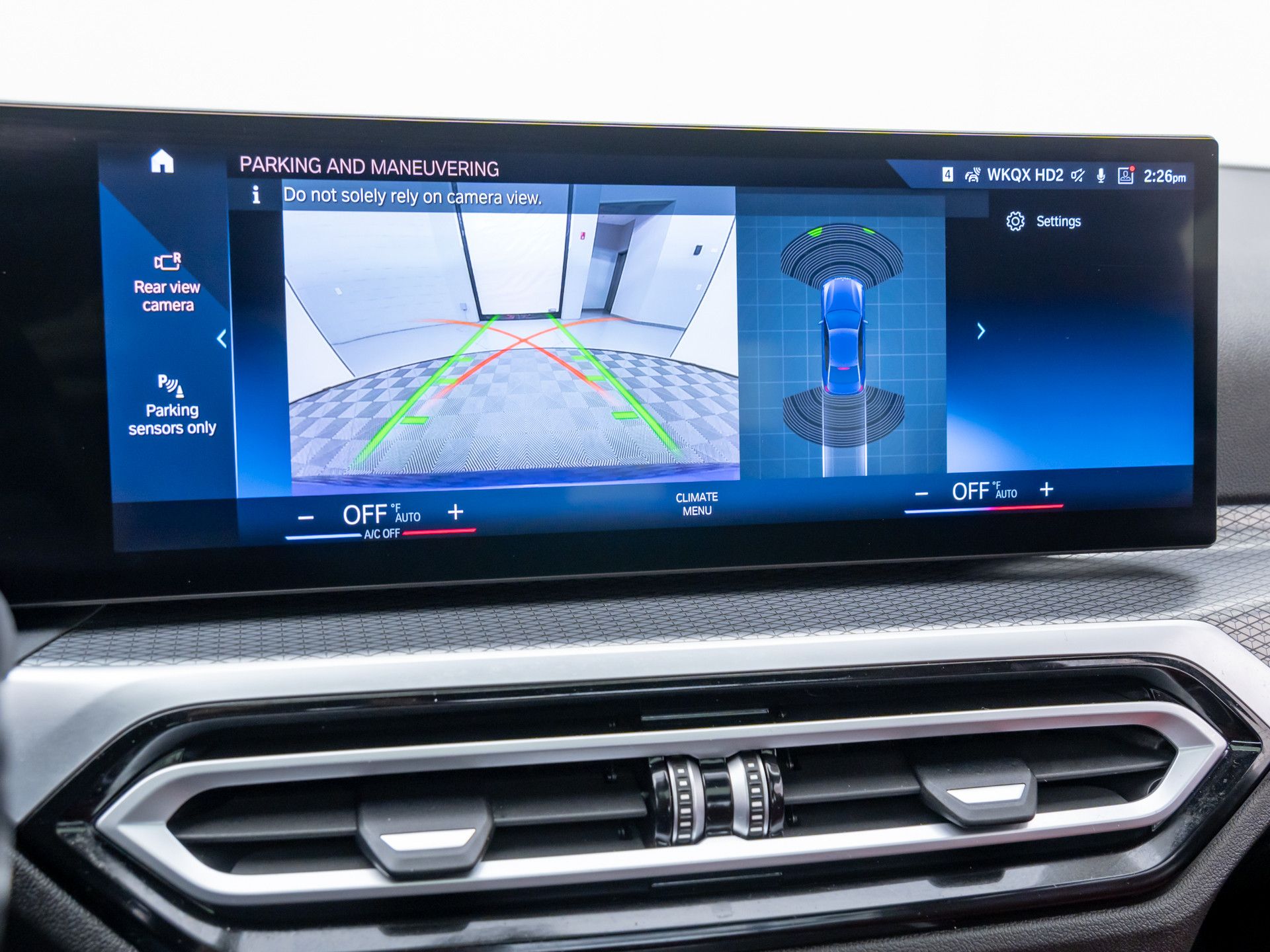 2023 BMW 3-Series 330i xDrive photo