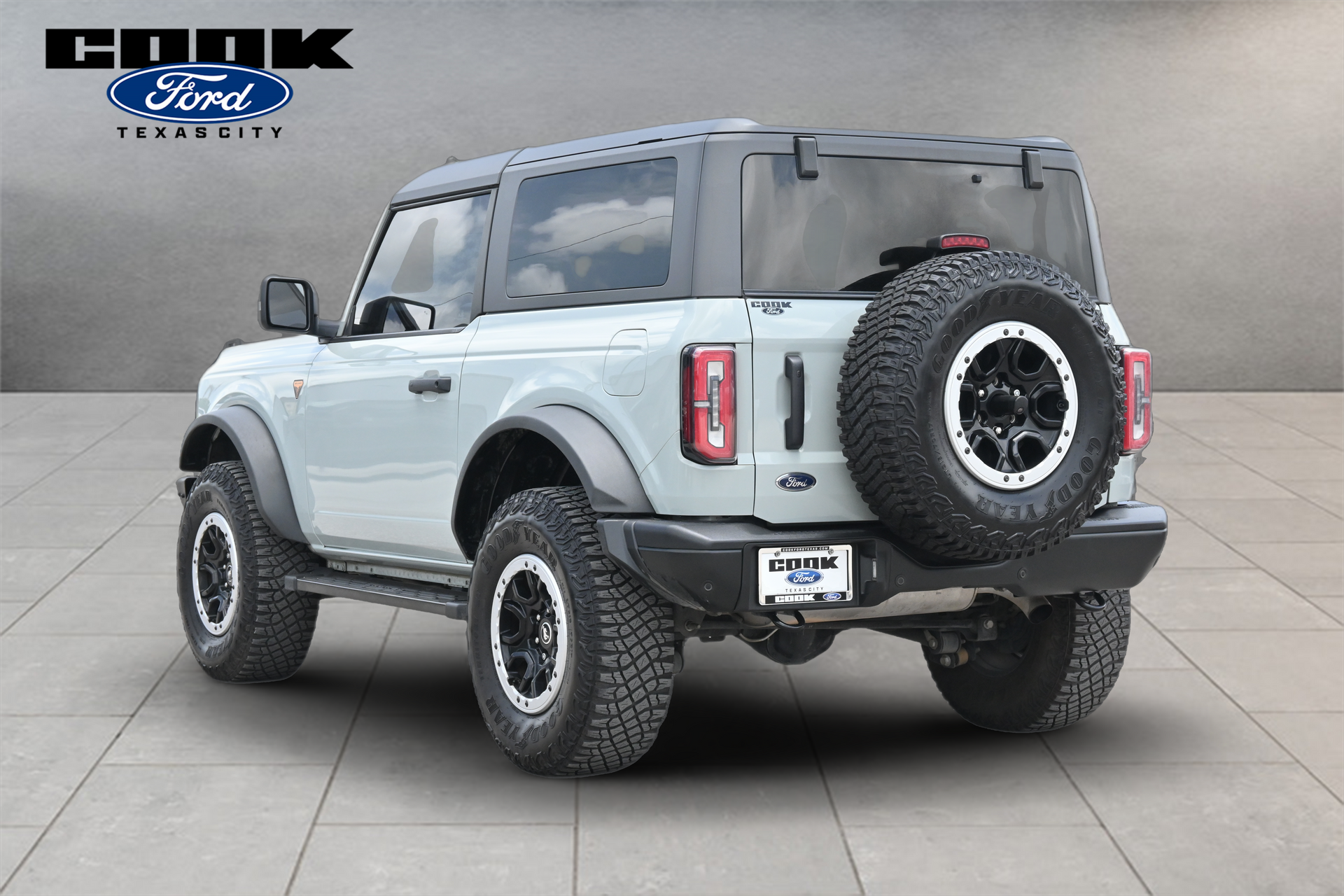 2023 Ford Bronco Badlands - 3