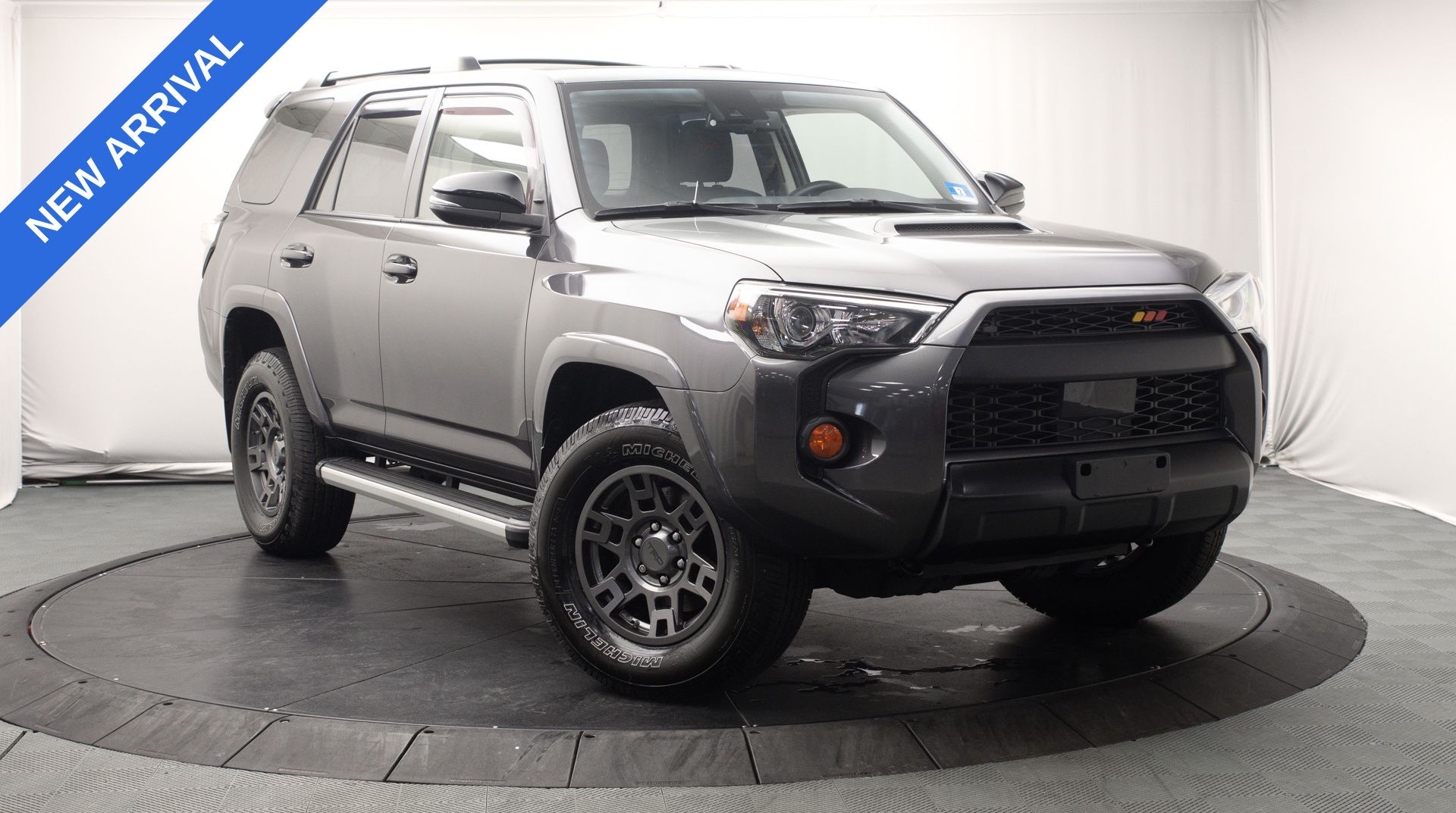 Magnetic Gray Metallic 2020 Toyota 4Runner SR5 4WD SUV / Crossover Four-Wheel Drive 5-Speed Automatic Overdrive