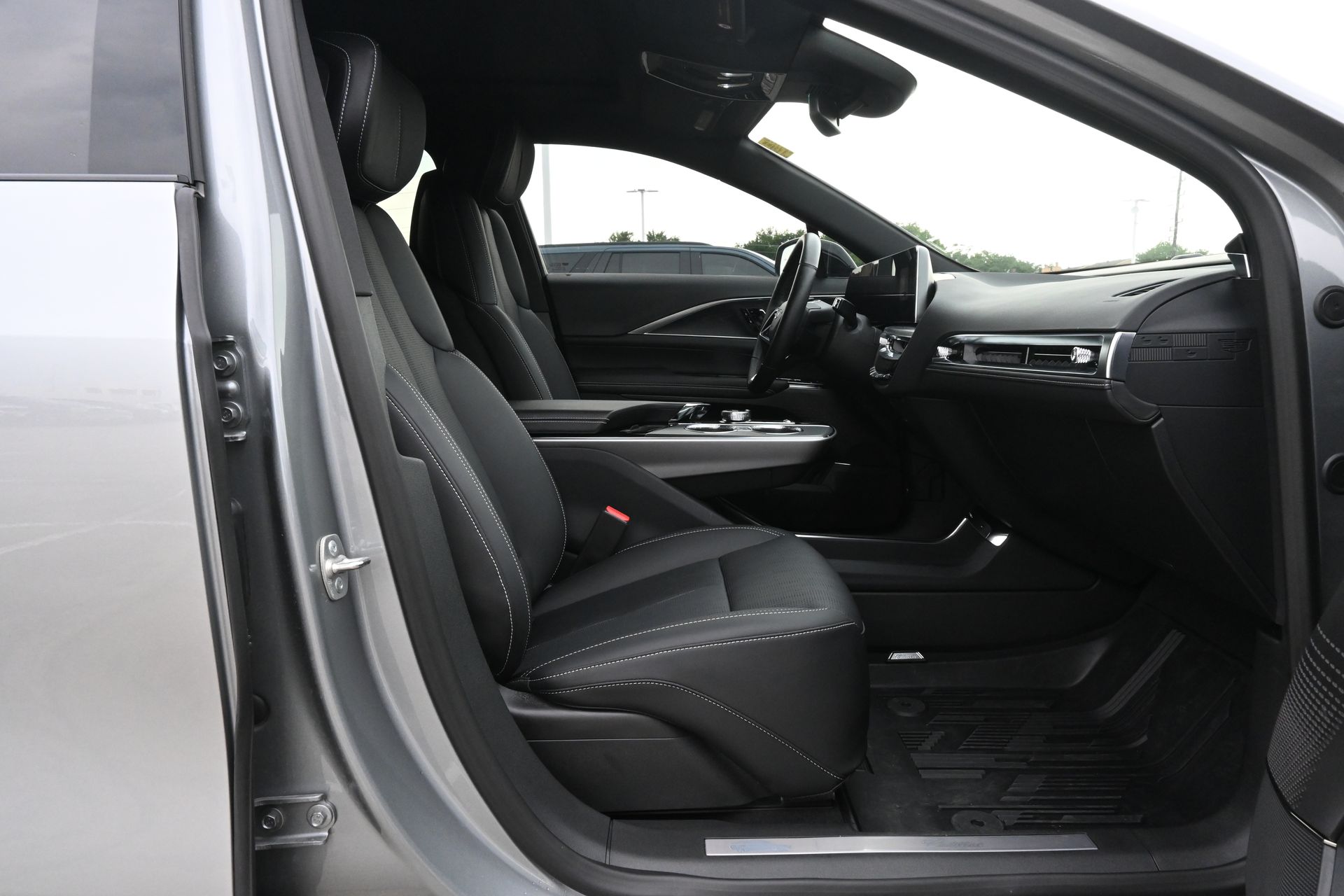 2025 Cadillac LYRIQ Luxury Silver at Bayway Cadillac of The Woodlands