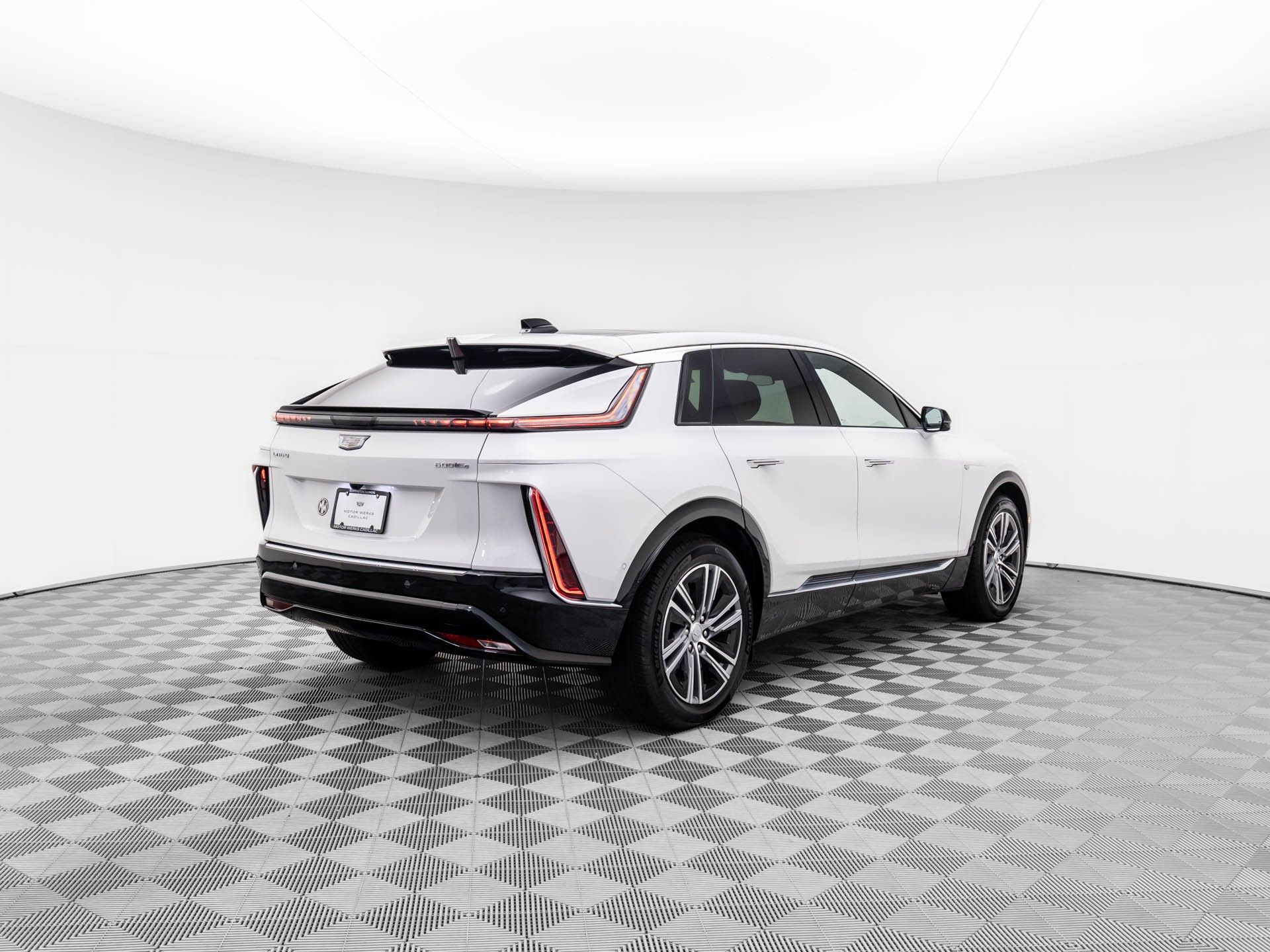 2025 Cadillac LYRIQ Luxury photo