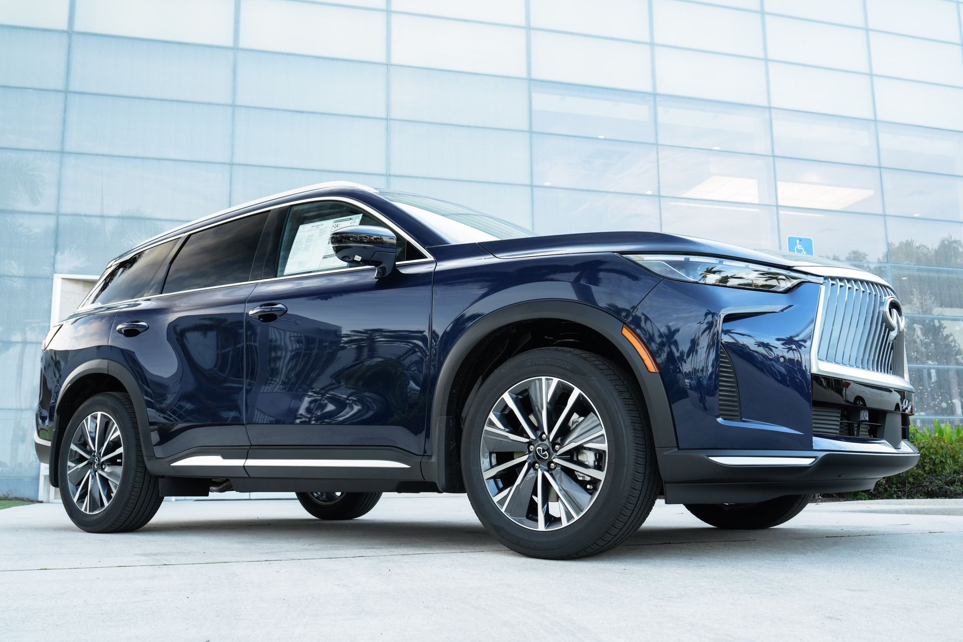 2026 INFINITI QX60 LUXE