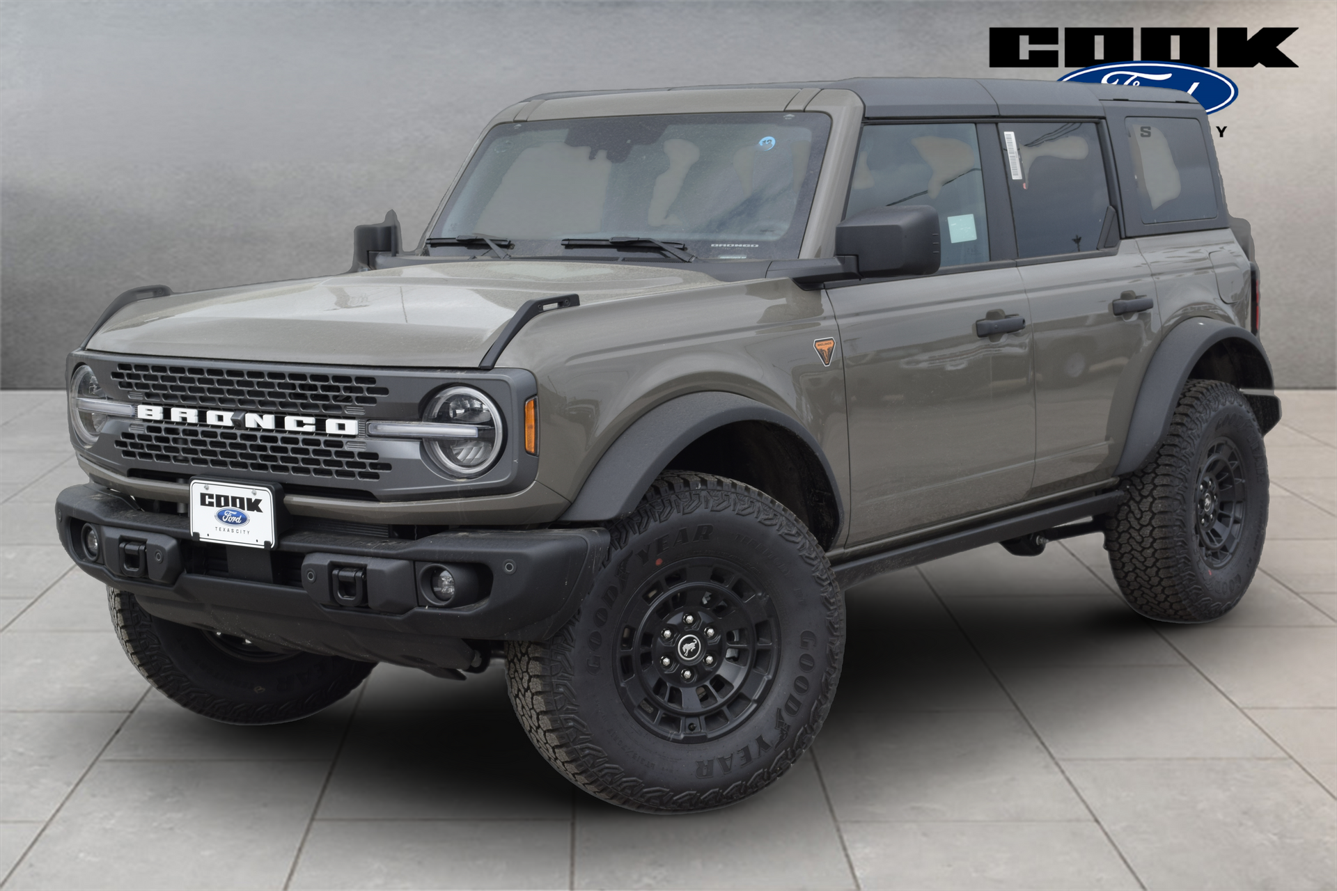 2026 Ford Bronco Badlands Gray at Cook Ford