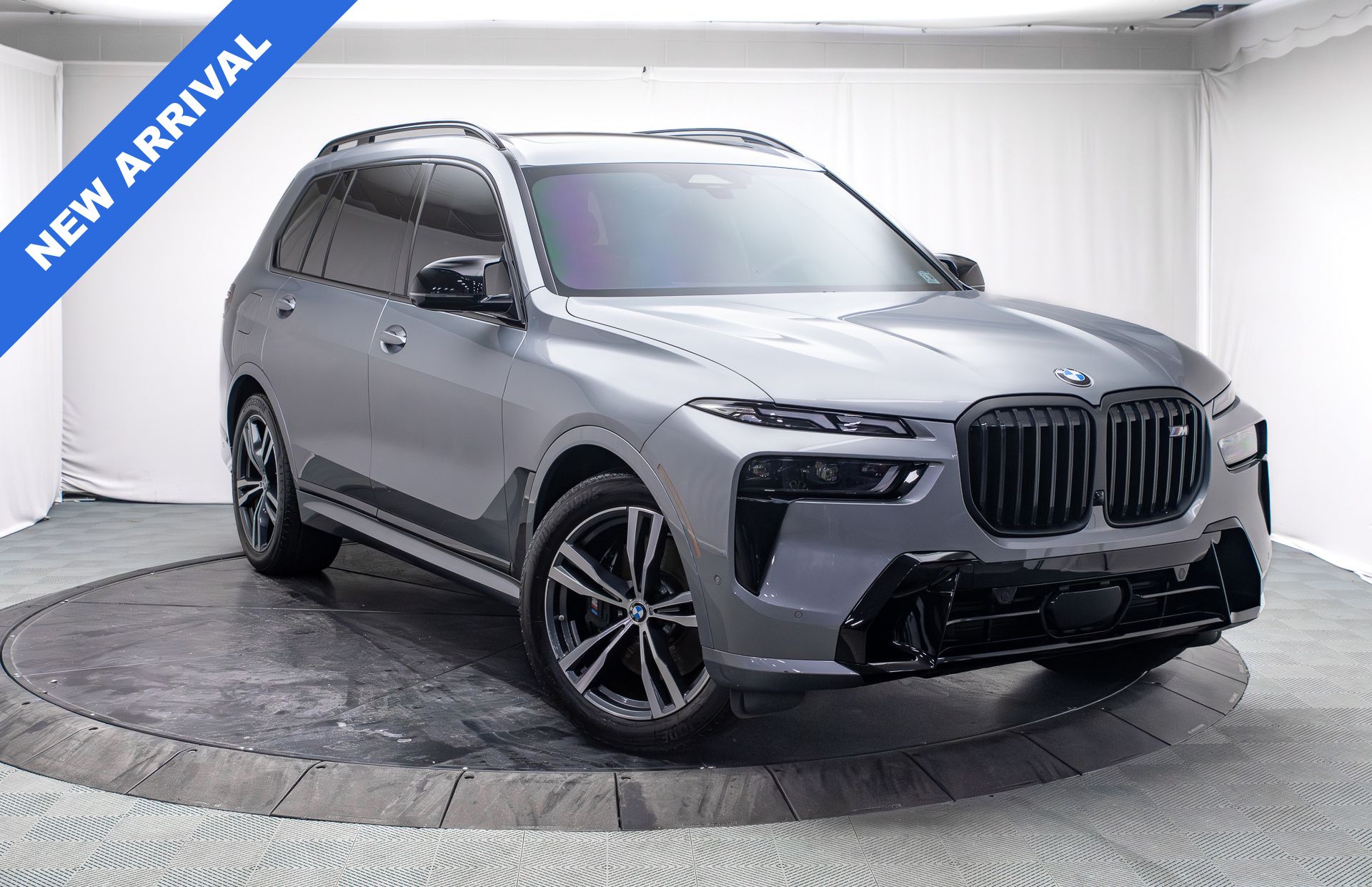 2025 BMW X7 M60i