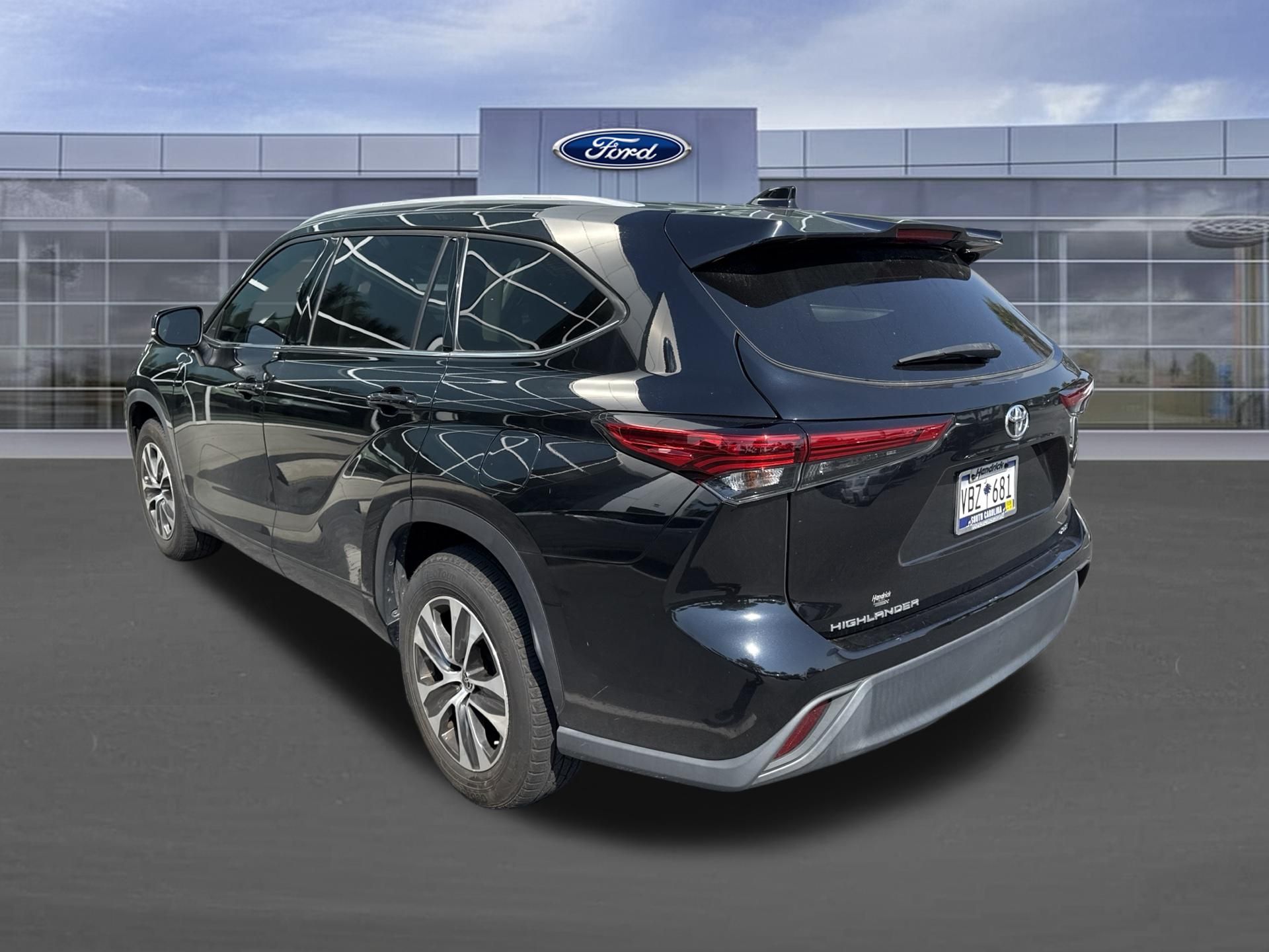 2022 Toyota Highlander XLE Black at Coastal Chevrolet Cadillac