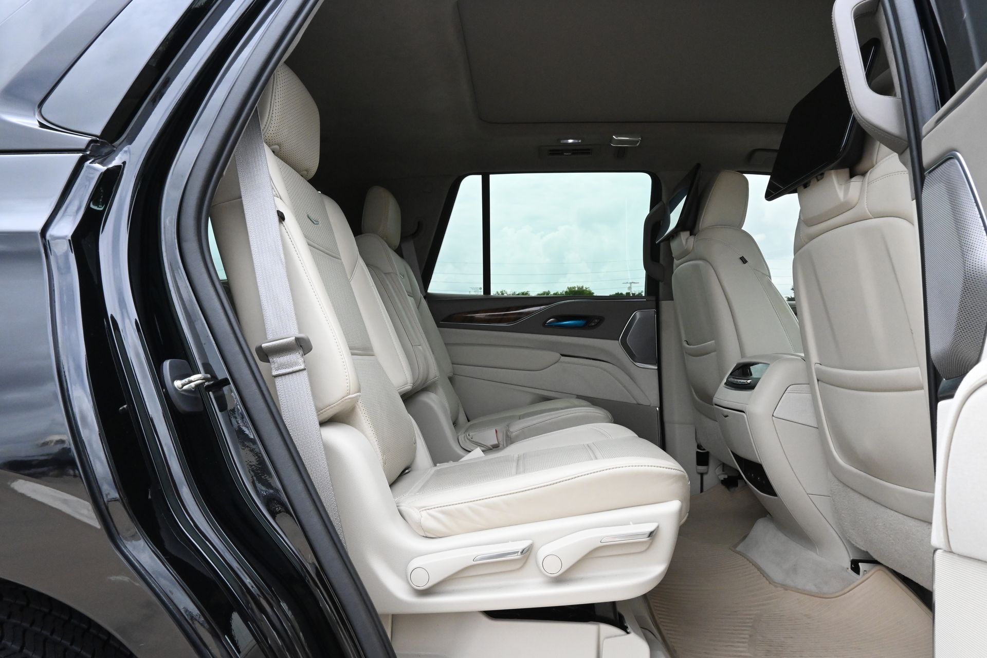 2021 Cadillac Escalade Sport Platinum Black at Tom Peacock Cadillac