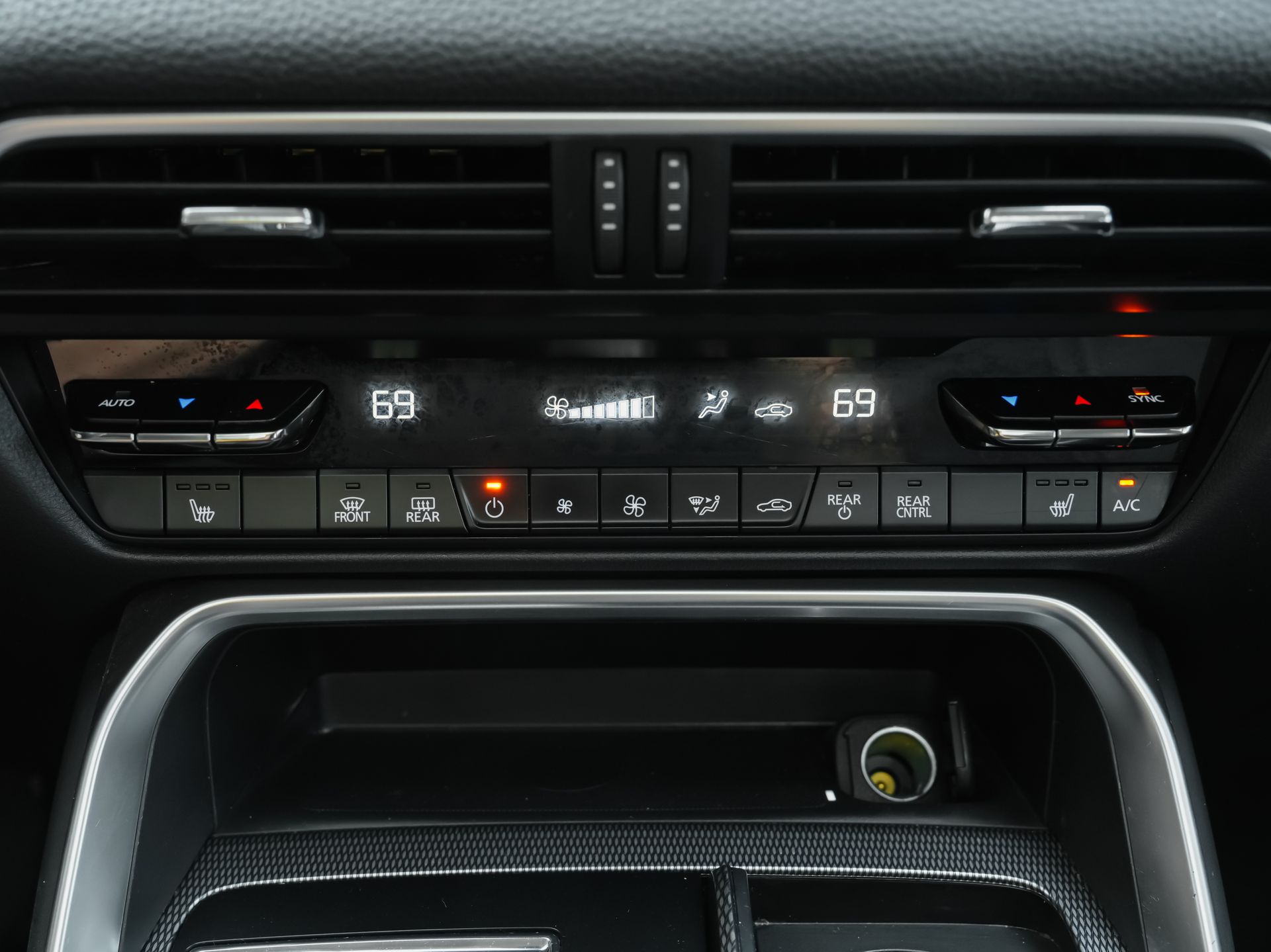used 2024 Mazda CX-90 car, priced at $31,400