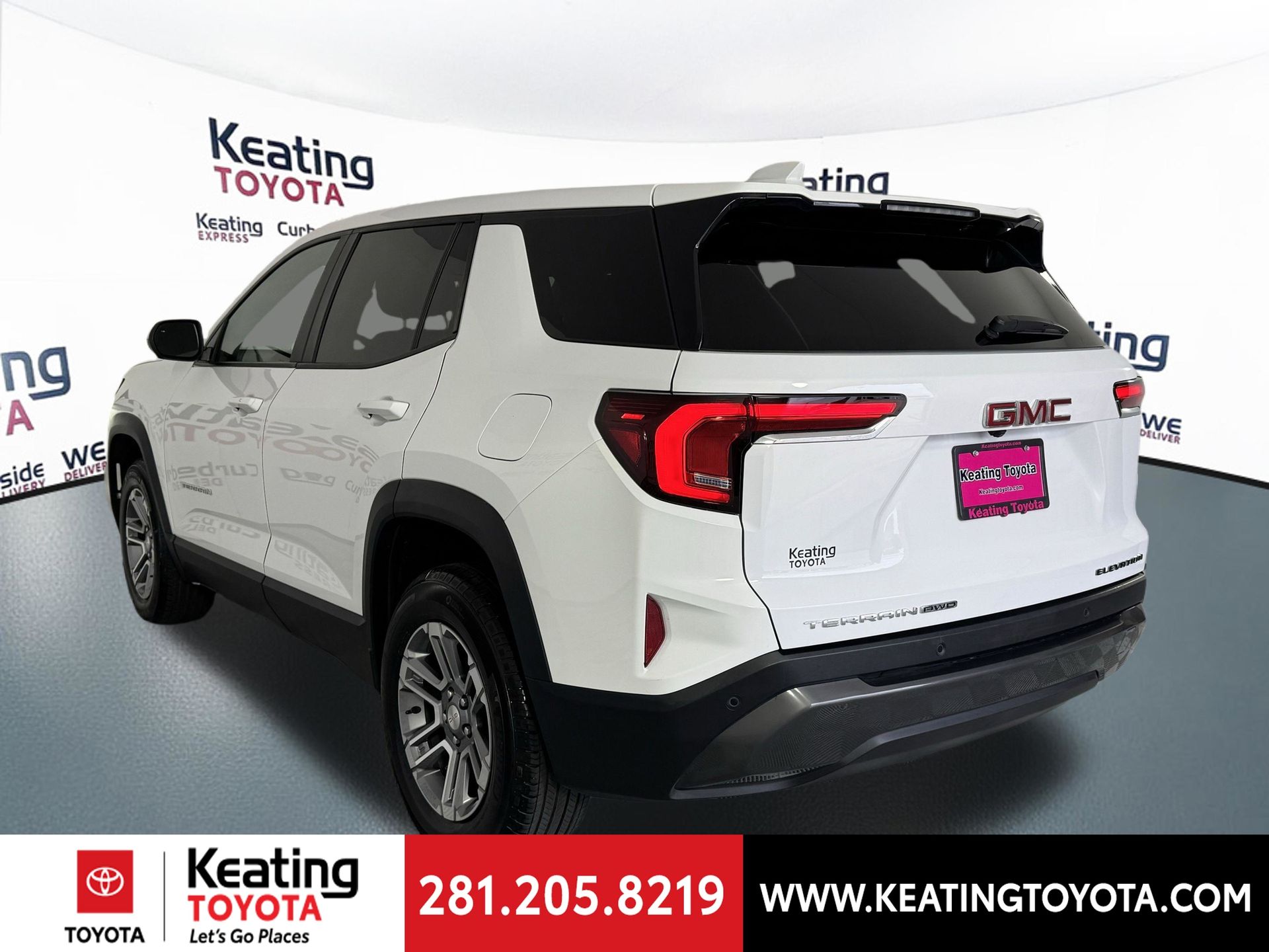 View vehicle photo 7