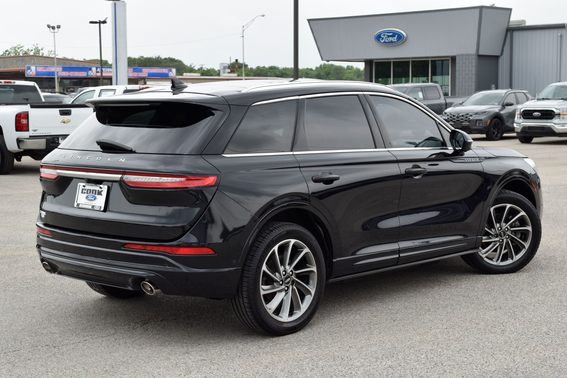 2022 Lincoln Corsair Plug-In Hybrid Grand Touring - 5