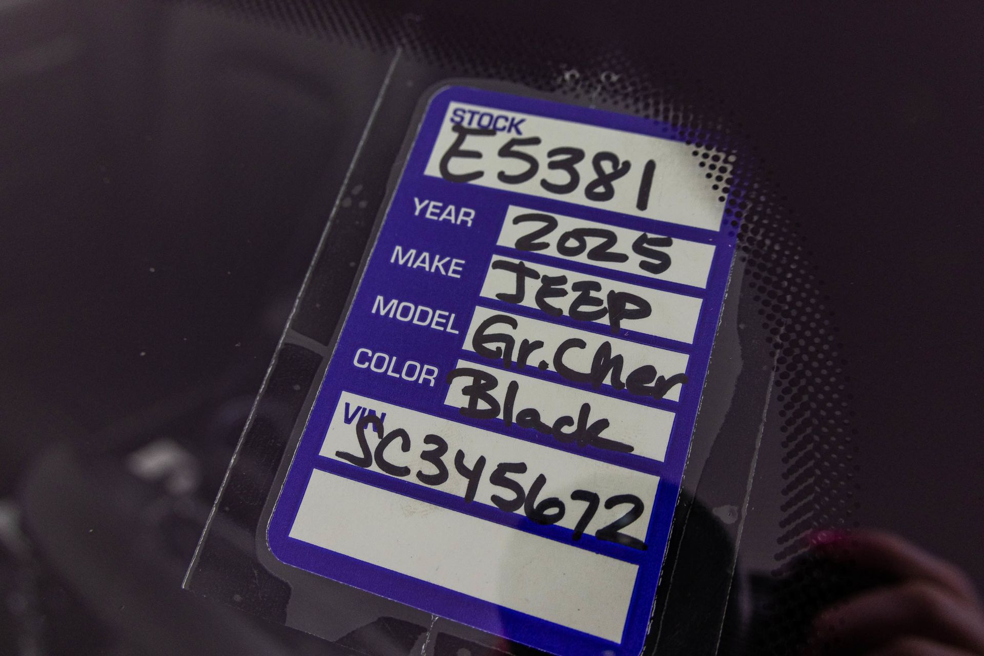 2025 JEEP GRAND CHEROKEE - Image 38