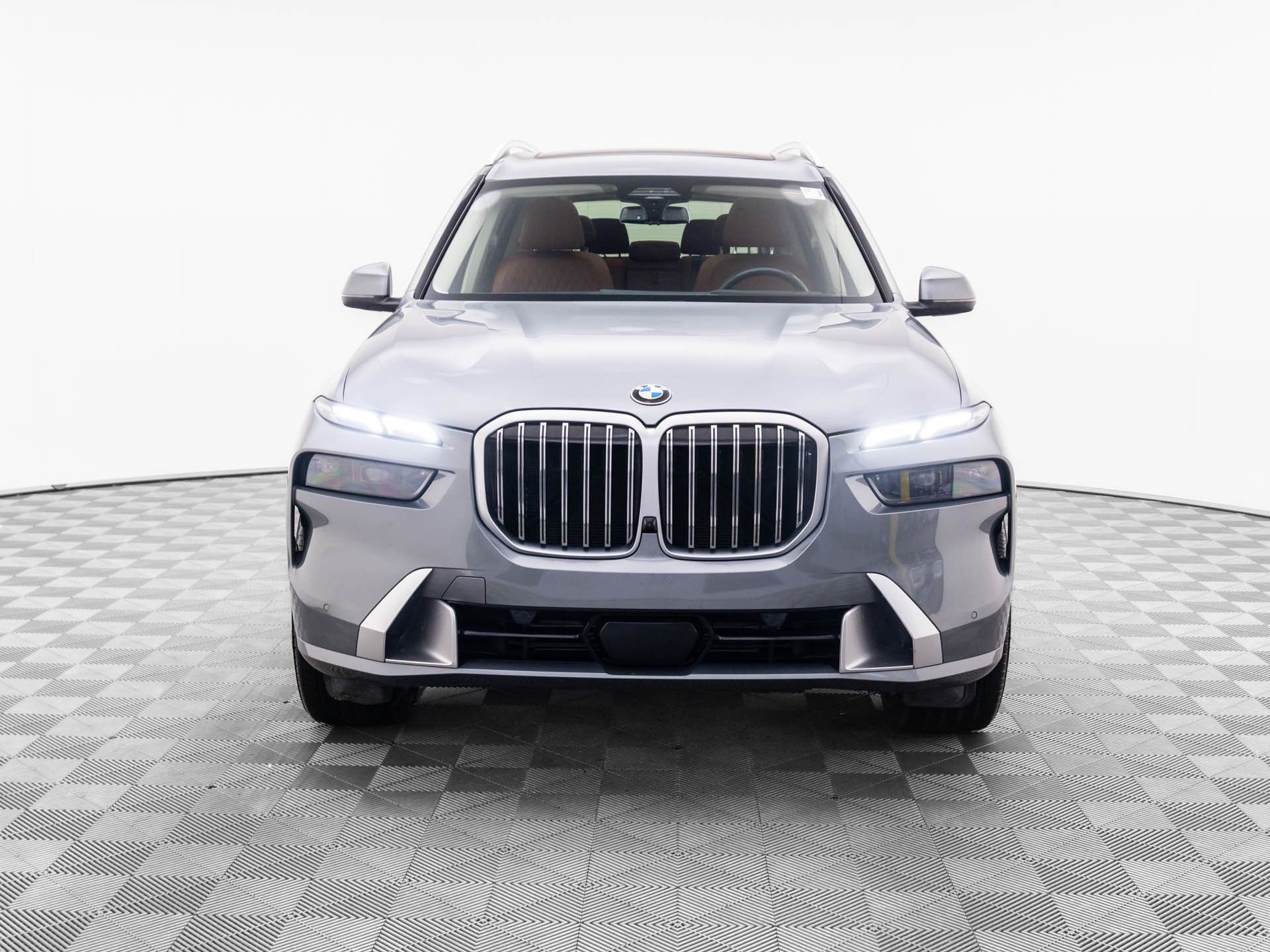 2023 BMW X7 xDrive40i photo
