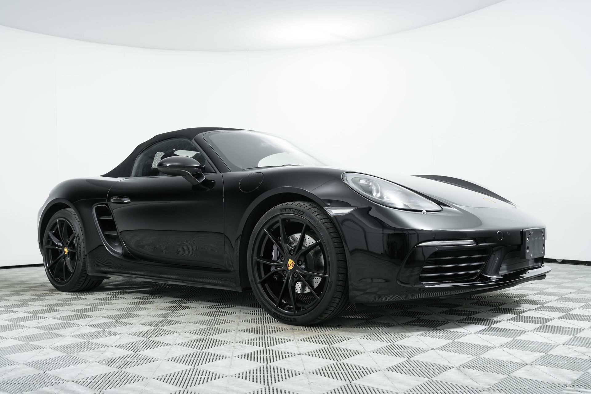 used 2021 Porsche 718 Boxster car, priced at $53,000