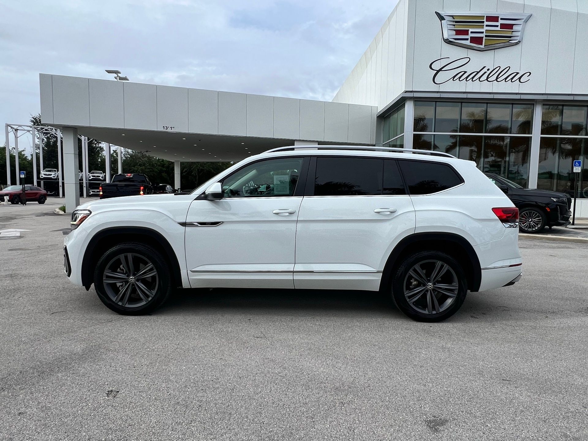 2022 Volkswagen Atlas 3.6L V6 SEL R-Line 27