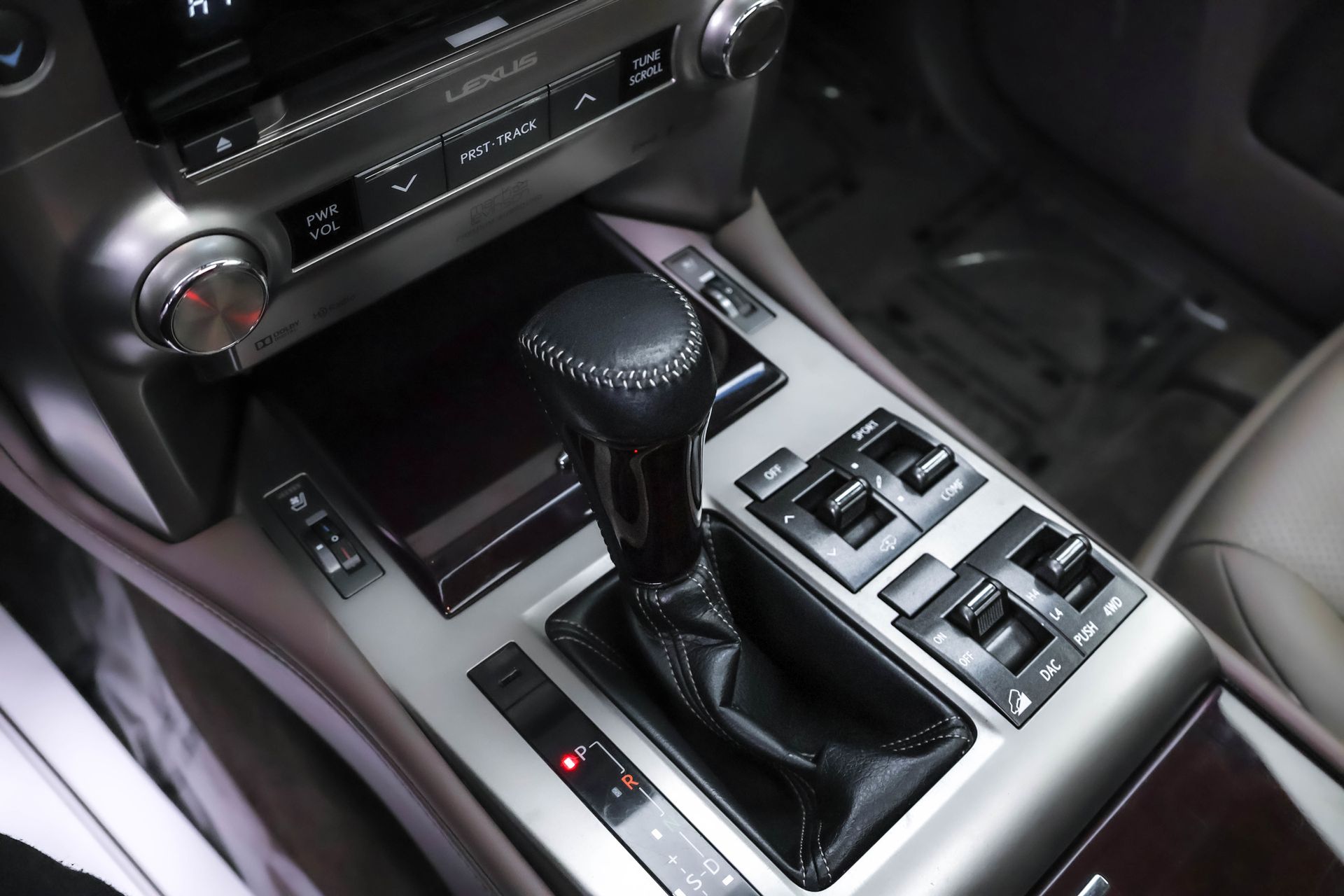 2018 LEXUS GX - Image 12