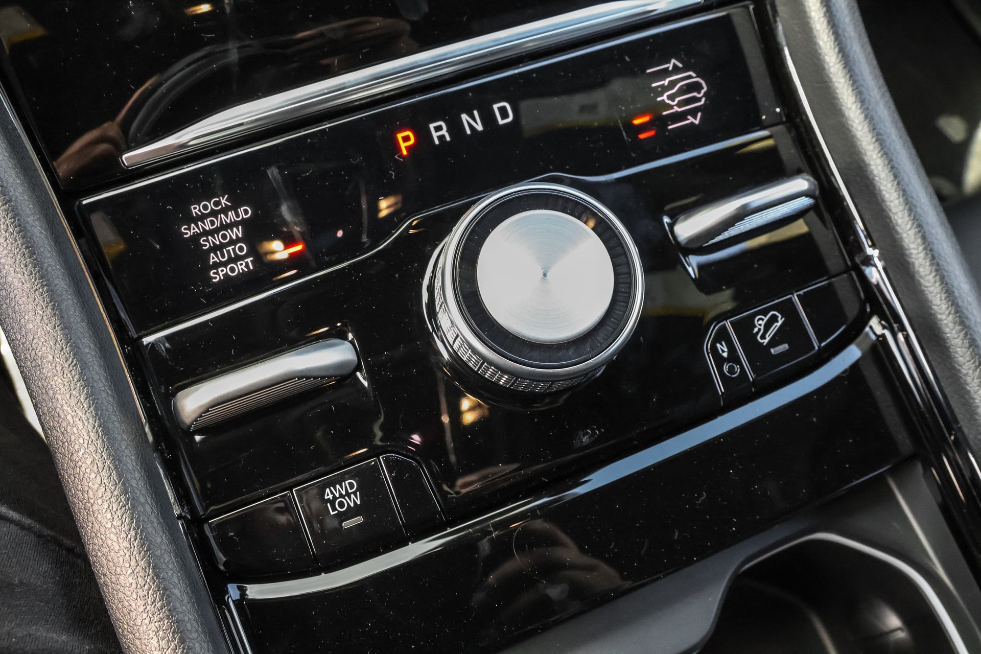 2025 JEEP GRAND CHEROKEE - Image 21