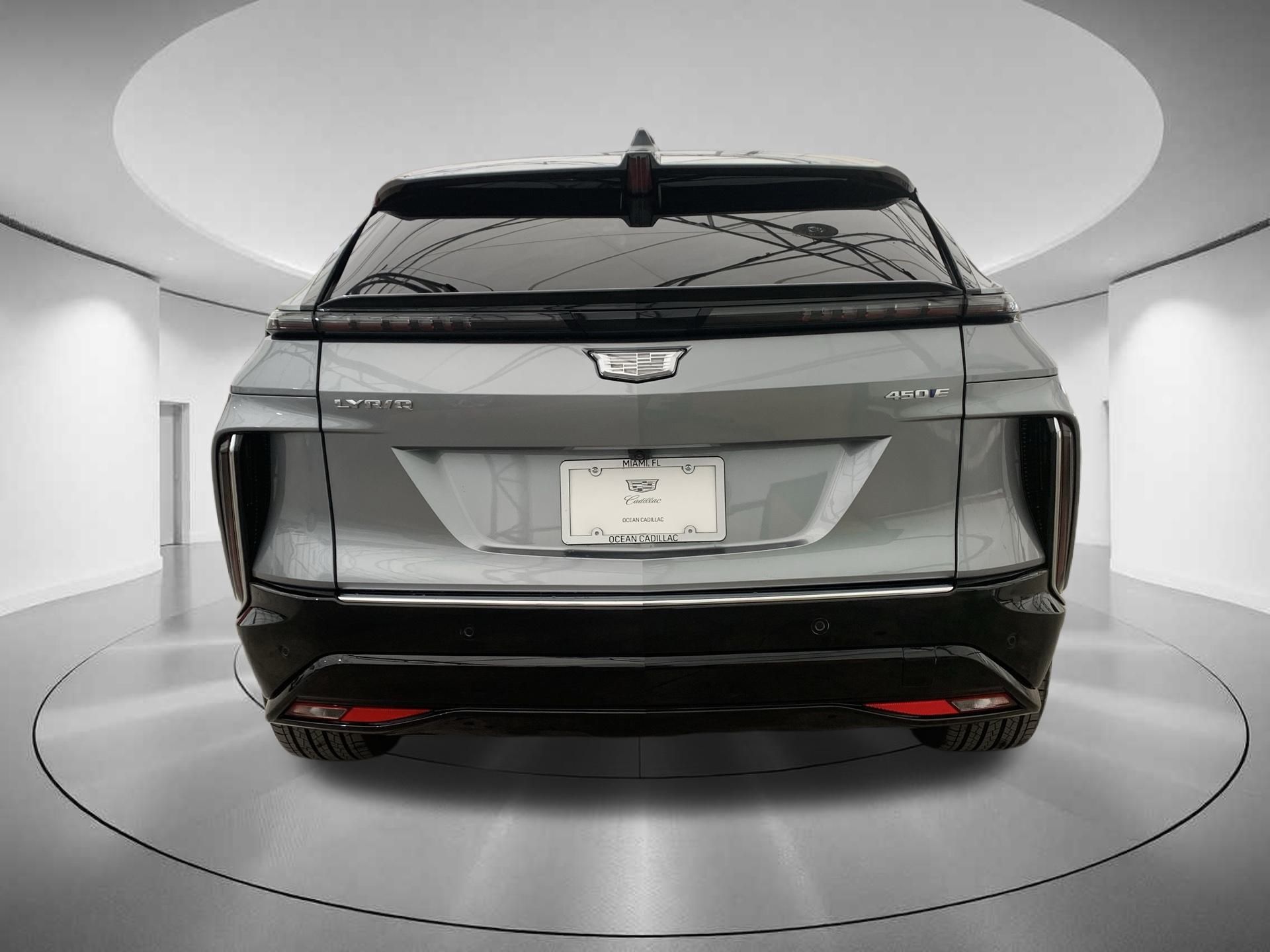 2025 Cadillac LYRIQ Luxury 4