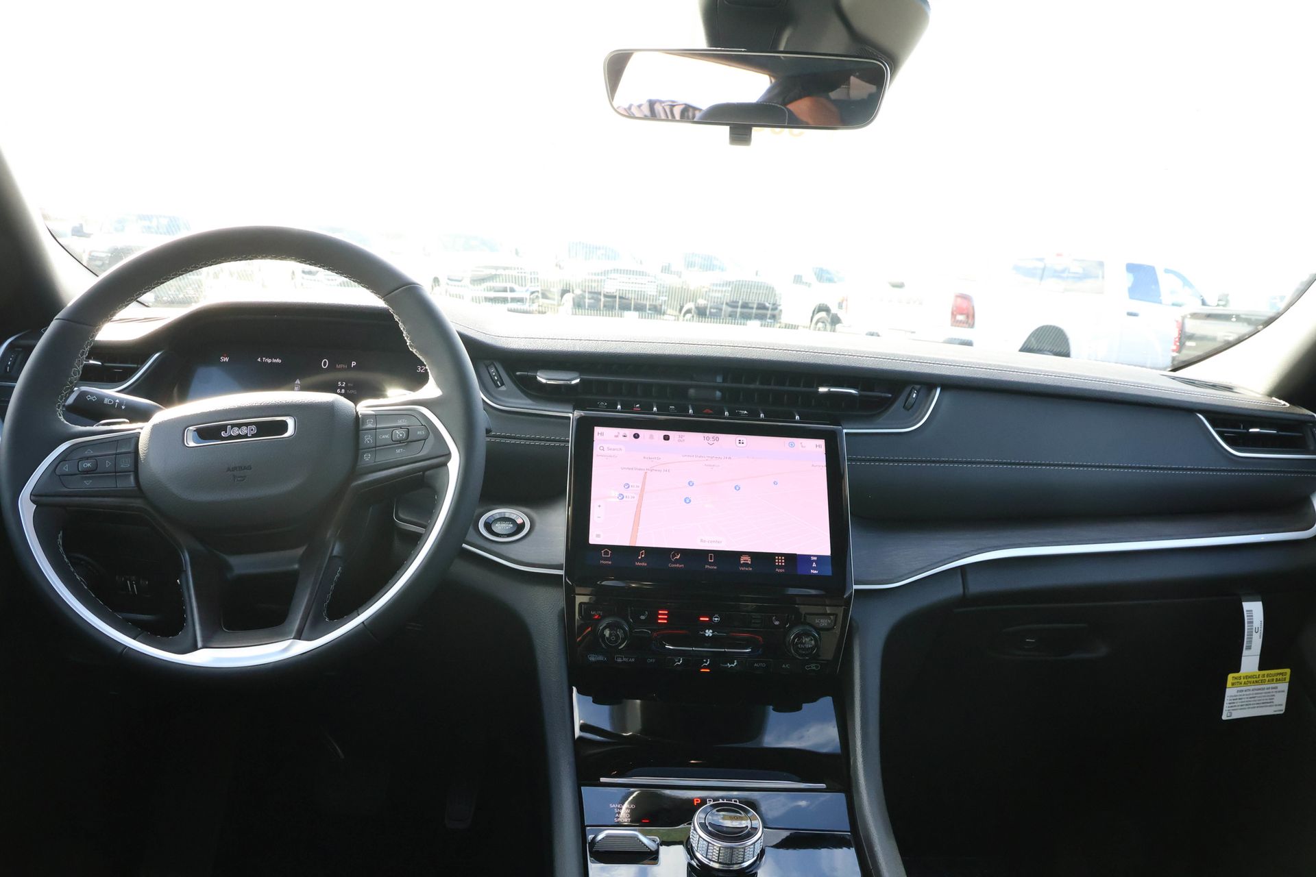 2025 JEEP GRAND CHEROKEE - Image 17