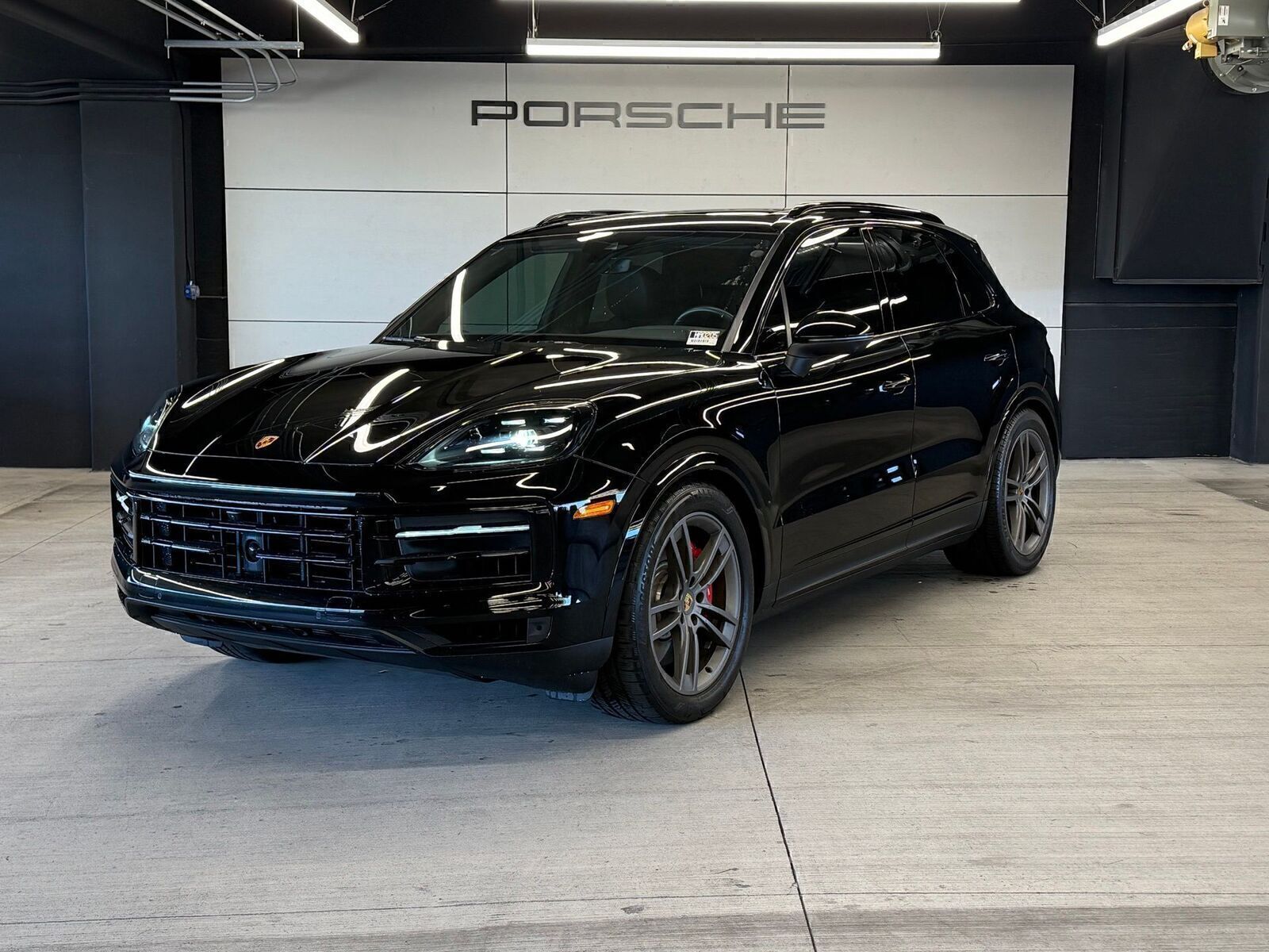 Black 2024 Porsche Cayenne SUV / Crossover All-Wheel Drive 8-Speed Automatic