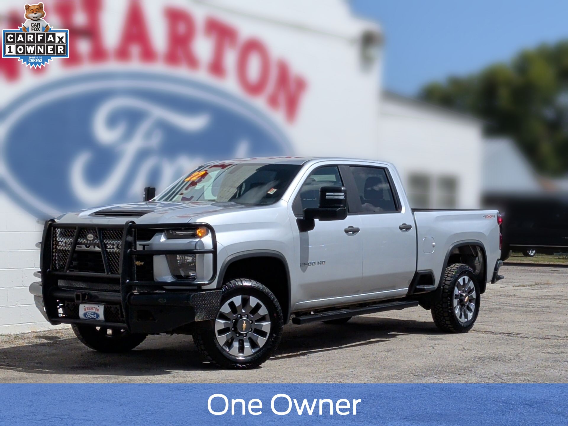Silver Ice Metallic 2022 Chevrolet Silverado 2500HD Pickup Truck Four-Wheel Drive 6-Speed Automatic