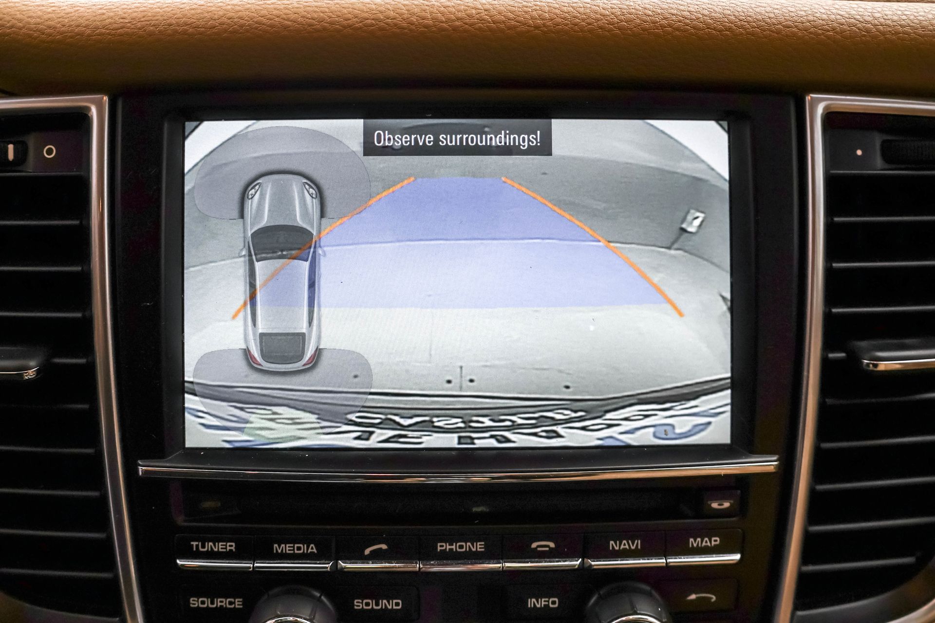 2015 PORSCHE PANAMERA - Image 18