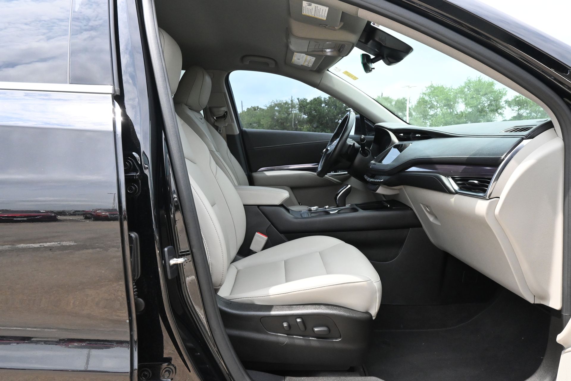 2021 Cadillac XT4 Luxury Black at Bayway Cadillac of The Woodlands