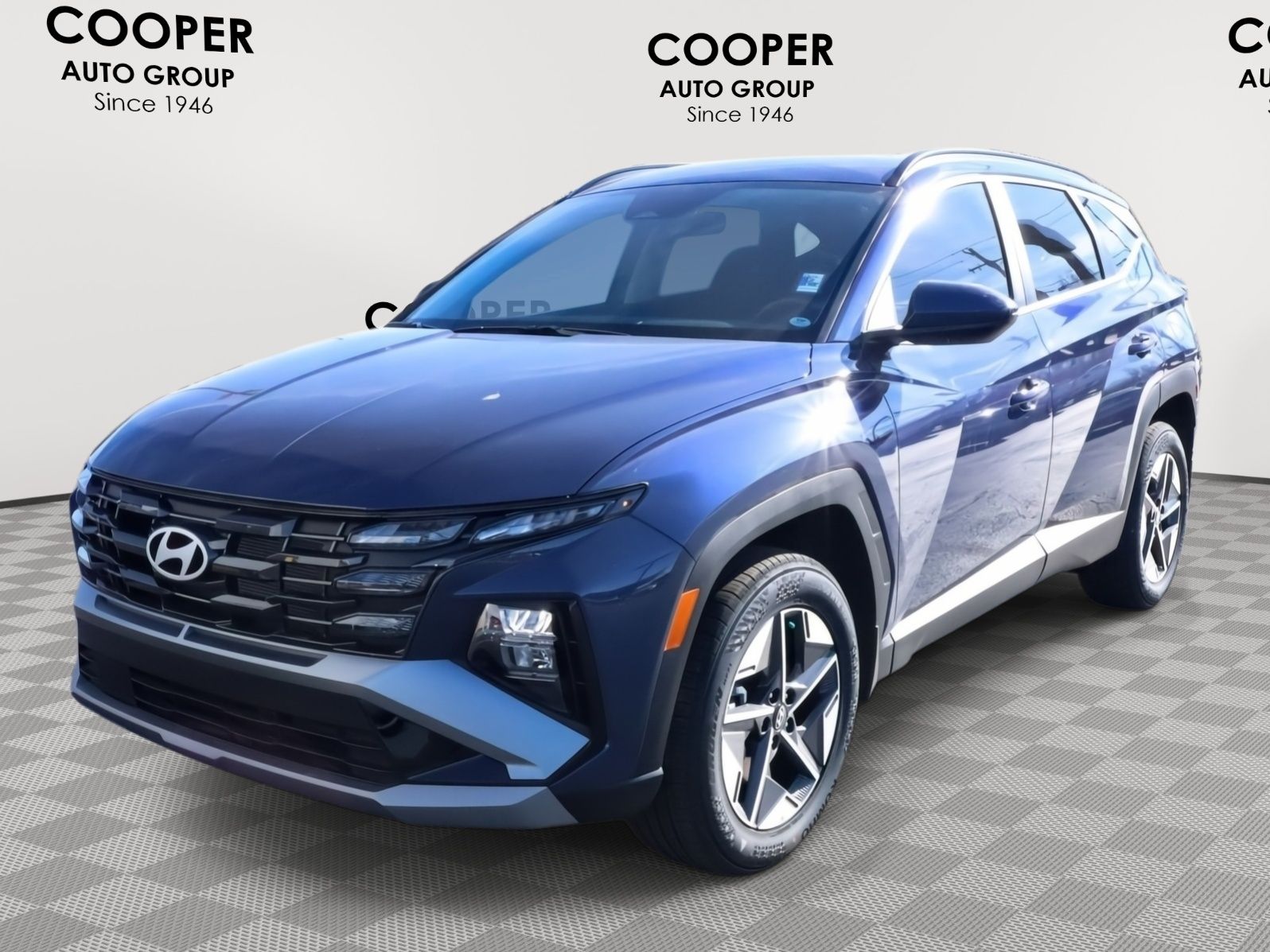 View vehicle photo 3