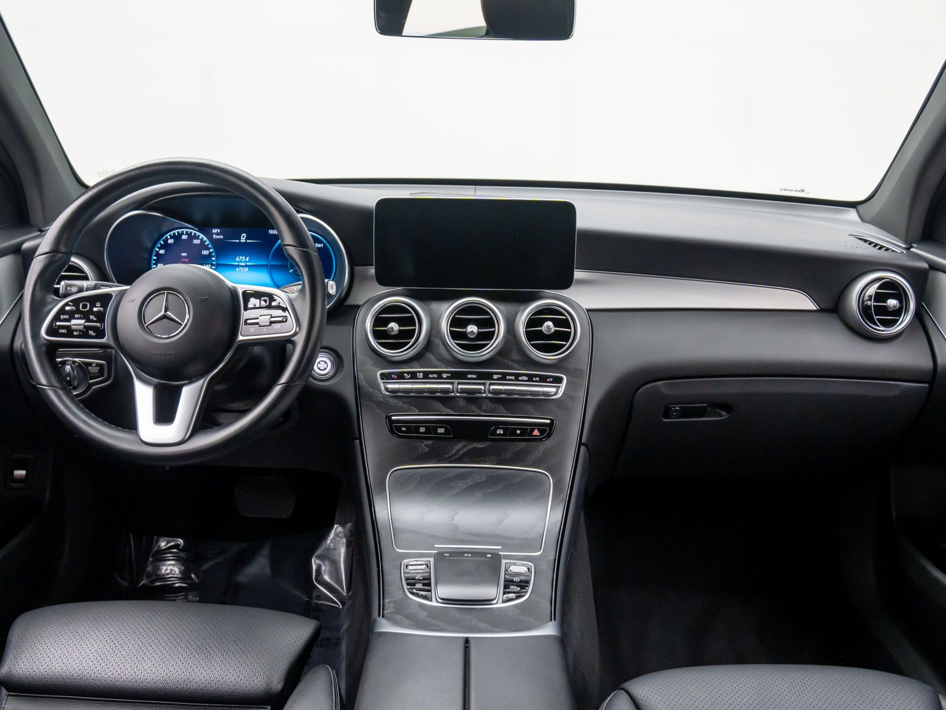 2022 Mercedes-Benz GLC GLC 300 photo