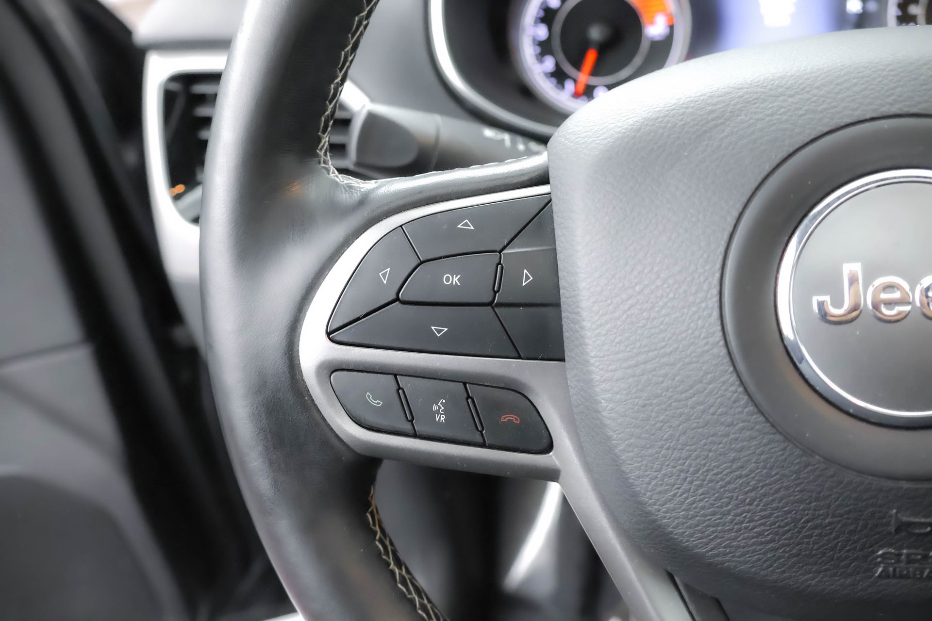 2021 JEEP CHEROKEE - Image 29