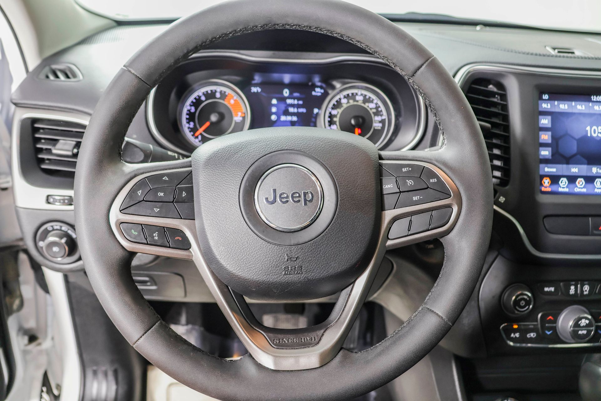 2022 JEEP CHEROKEE - Image 23