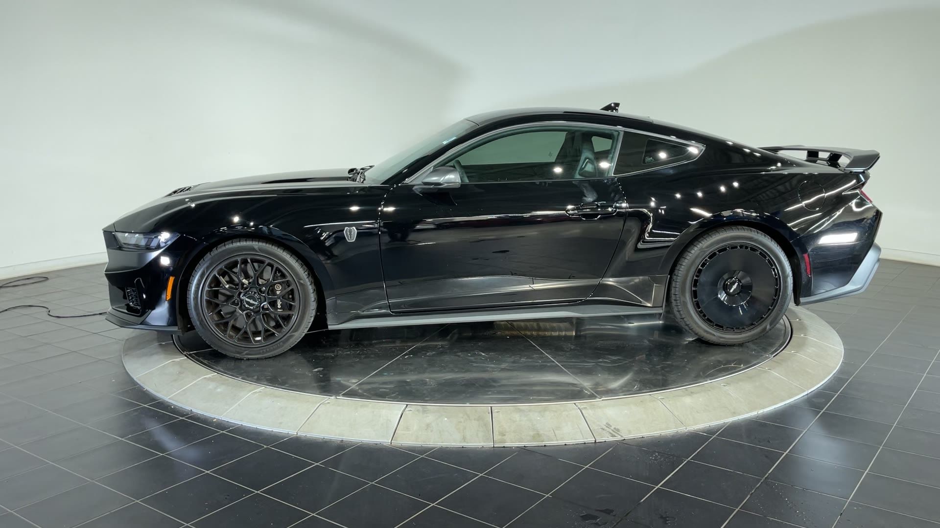 2024 Ford Mustang Dark Horse 5