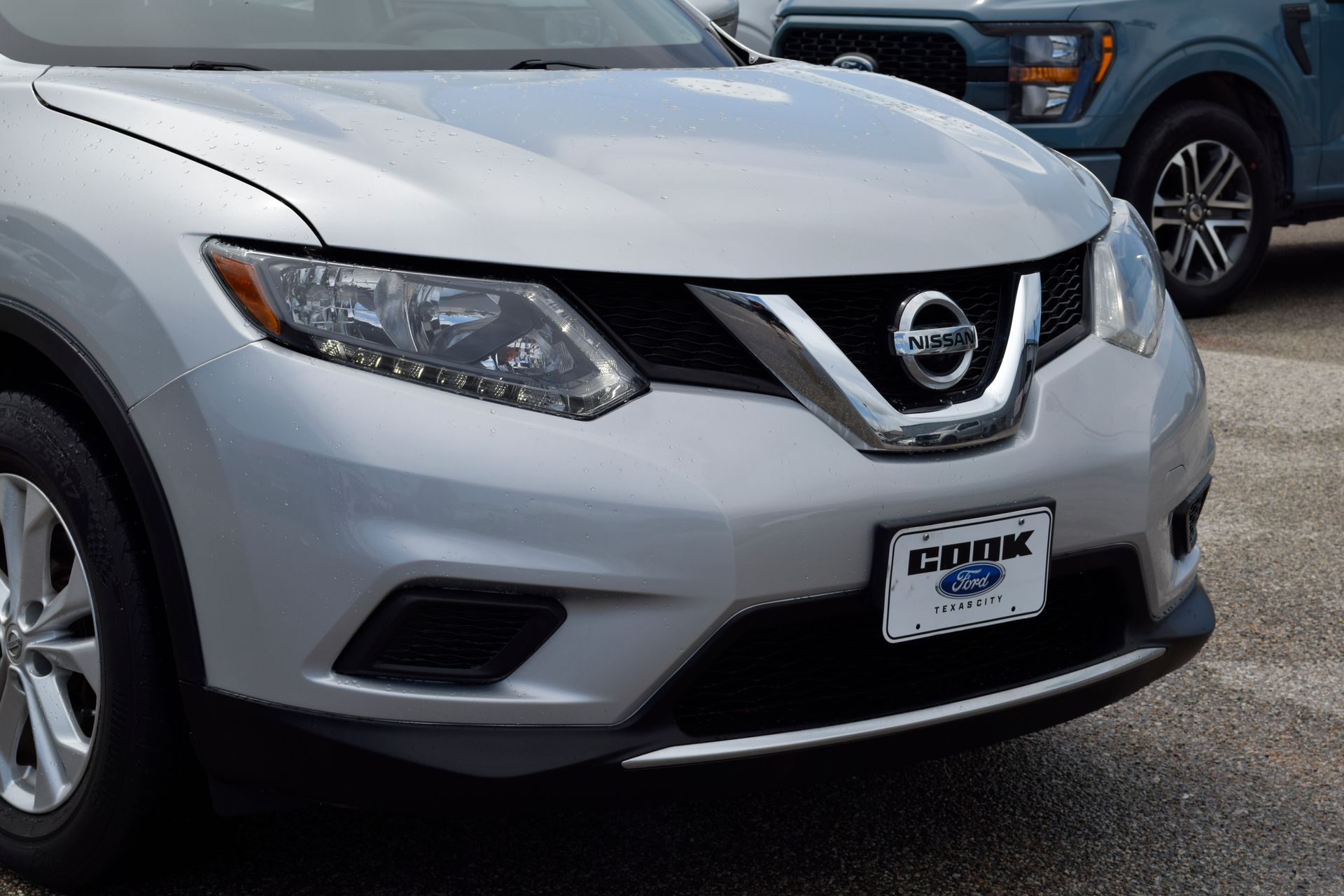 2016 Nissan Rogue SV Silver at Ultimate Motorsports