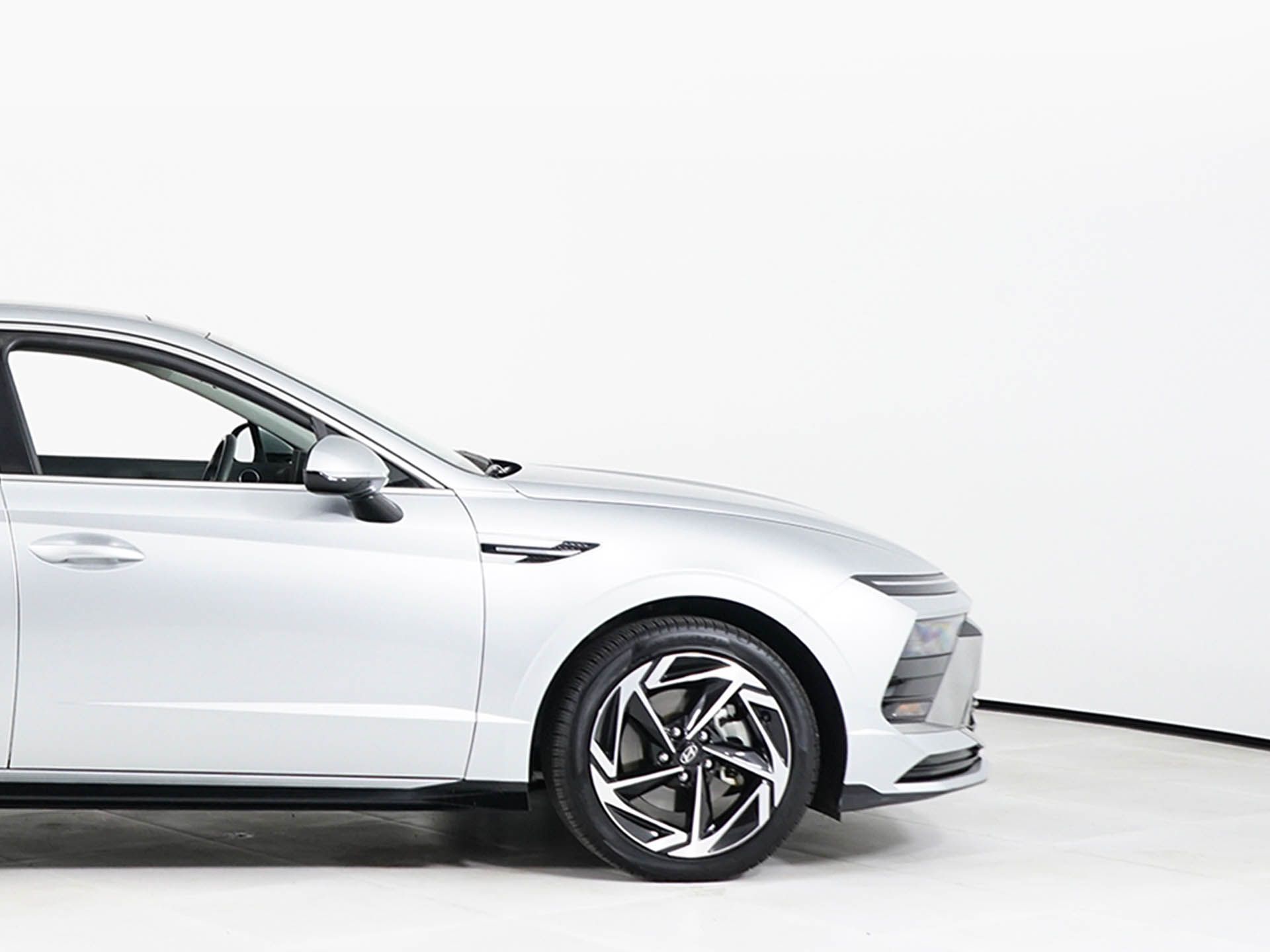2025 Hyundai Sonata SEL - Photo 15