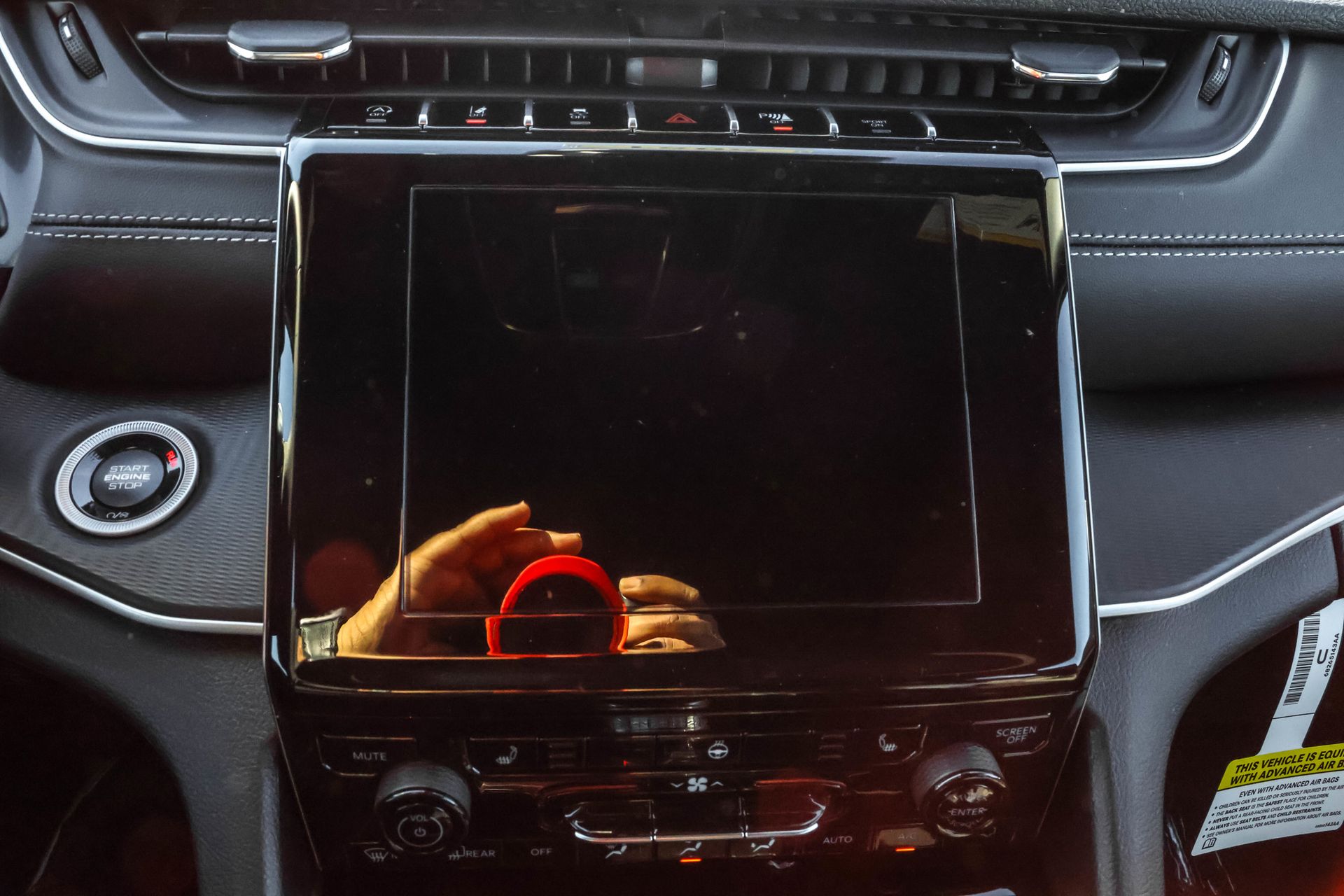 2025 JEEP GRAND CHEROKEE - Image 18