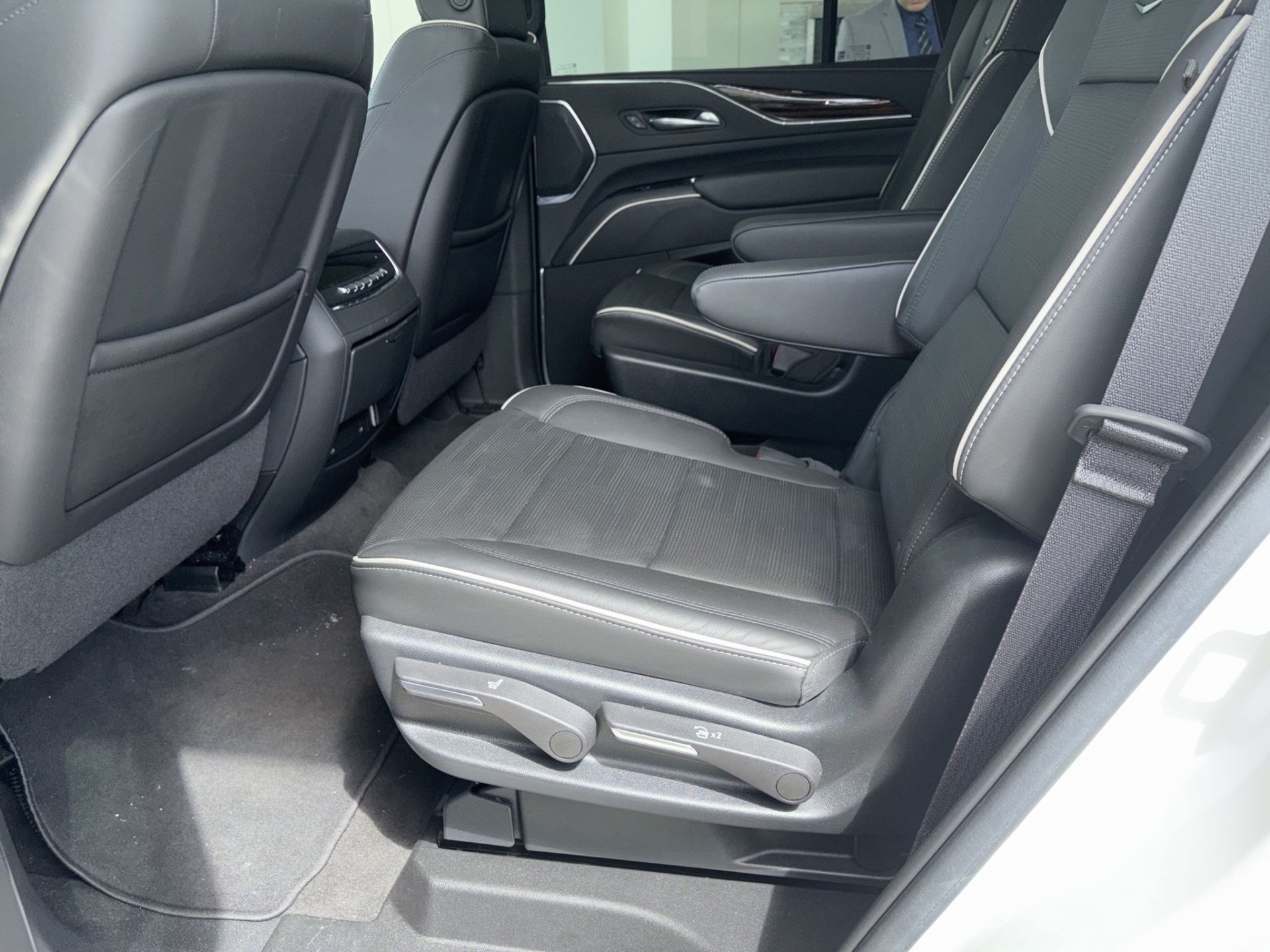 2022 Cadillac Escalade Premium Luxury RWD