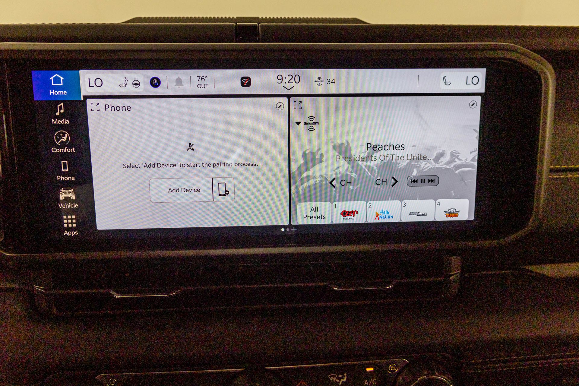 2025 JEEP GLADIATOR - Image 21