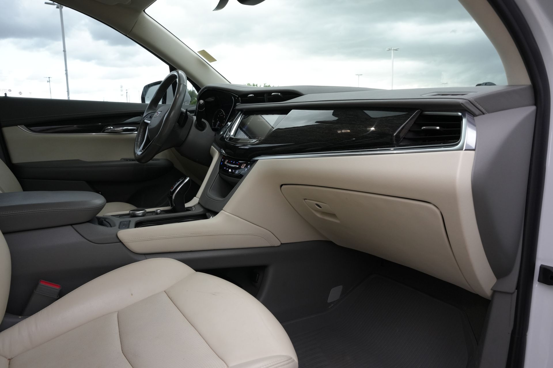 2021 Cadillac XT6 Premium Luxury White at Bayway Cadillac Southwest