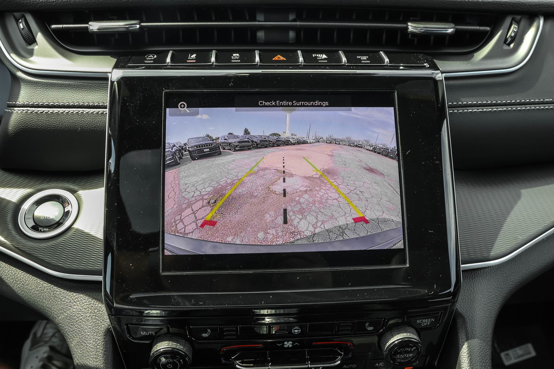 2025 JEEP GRAND CHEROKEE - Image 18