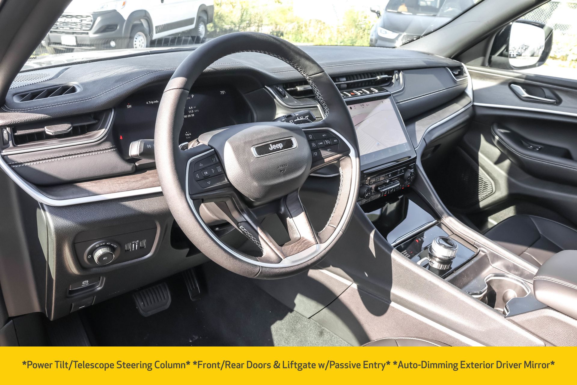 2025 JEEP GRAND CHEROKEE - Image 4