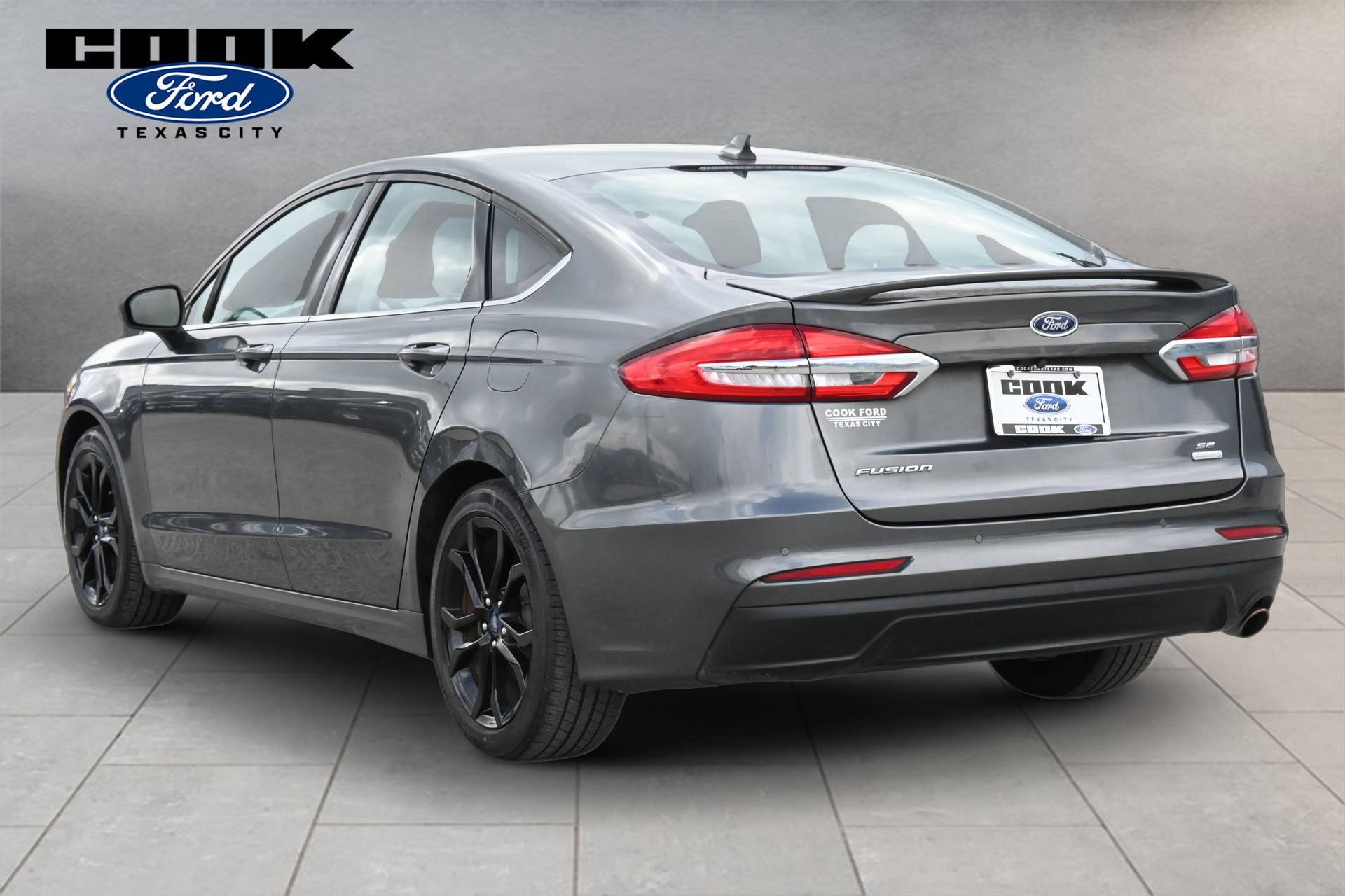 2020 Ford Fusion SE - 3