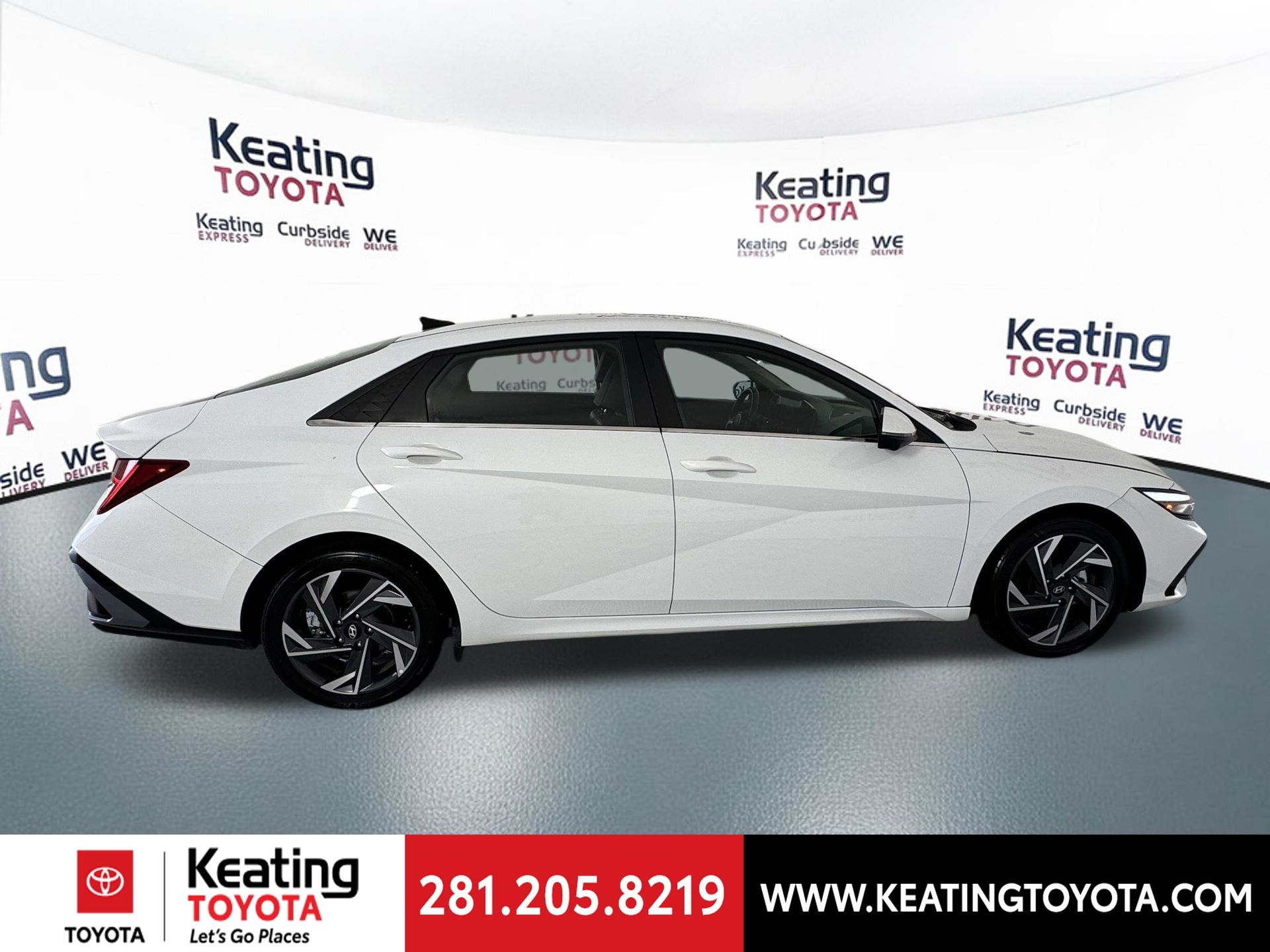 View vehicle photo 4