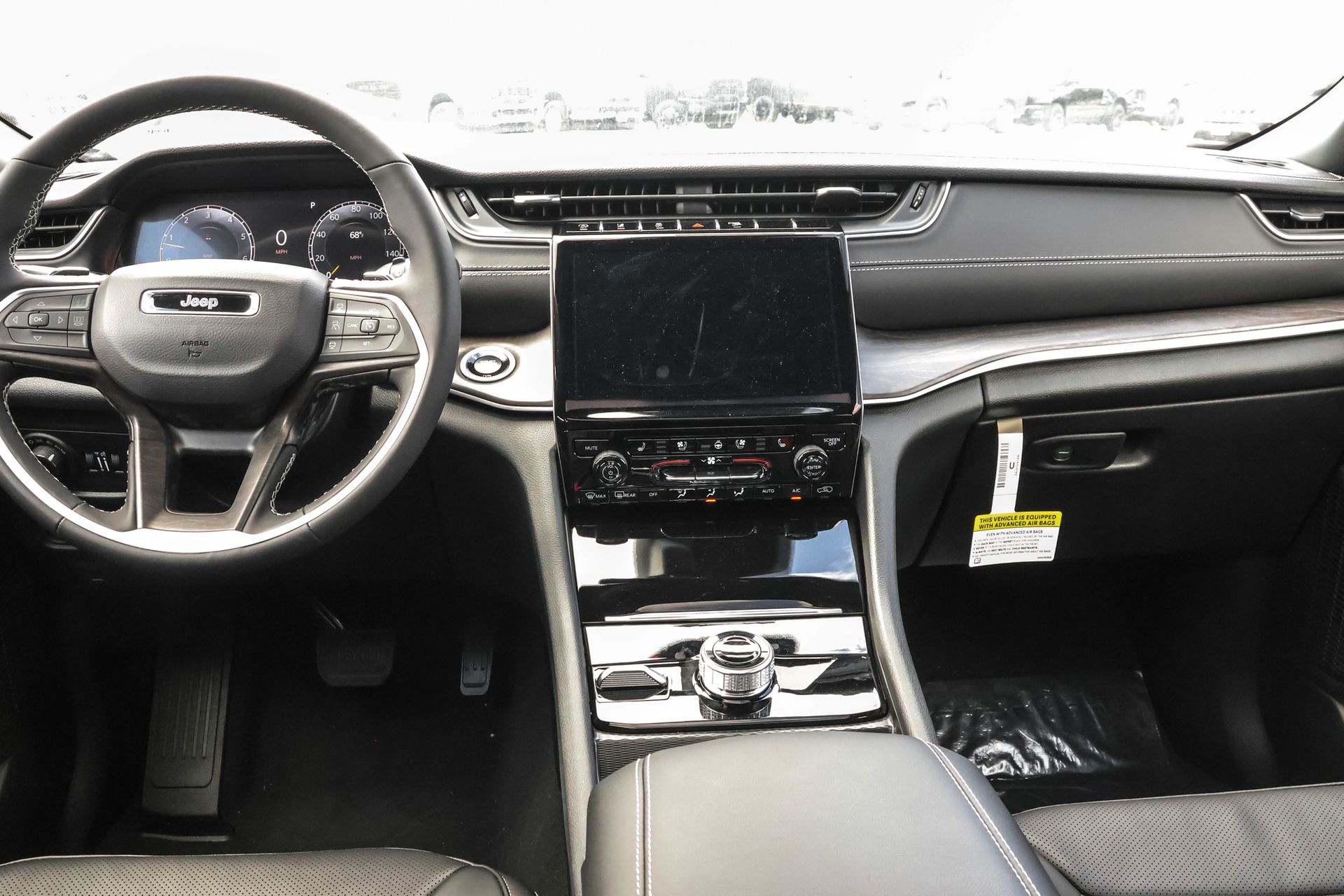 2025 JEEP GRAND CHEROKEE - Image 17