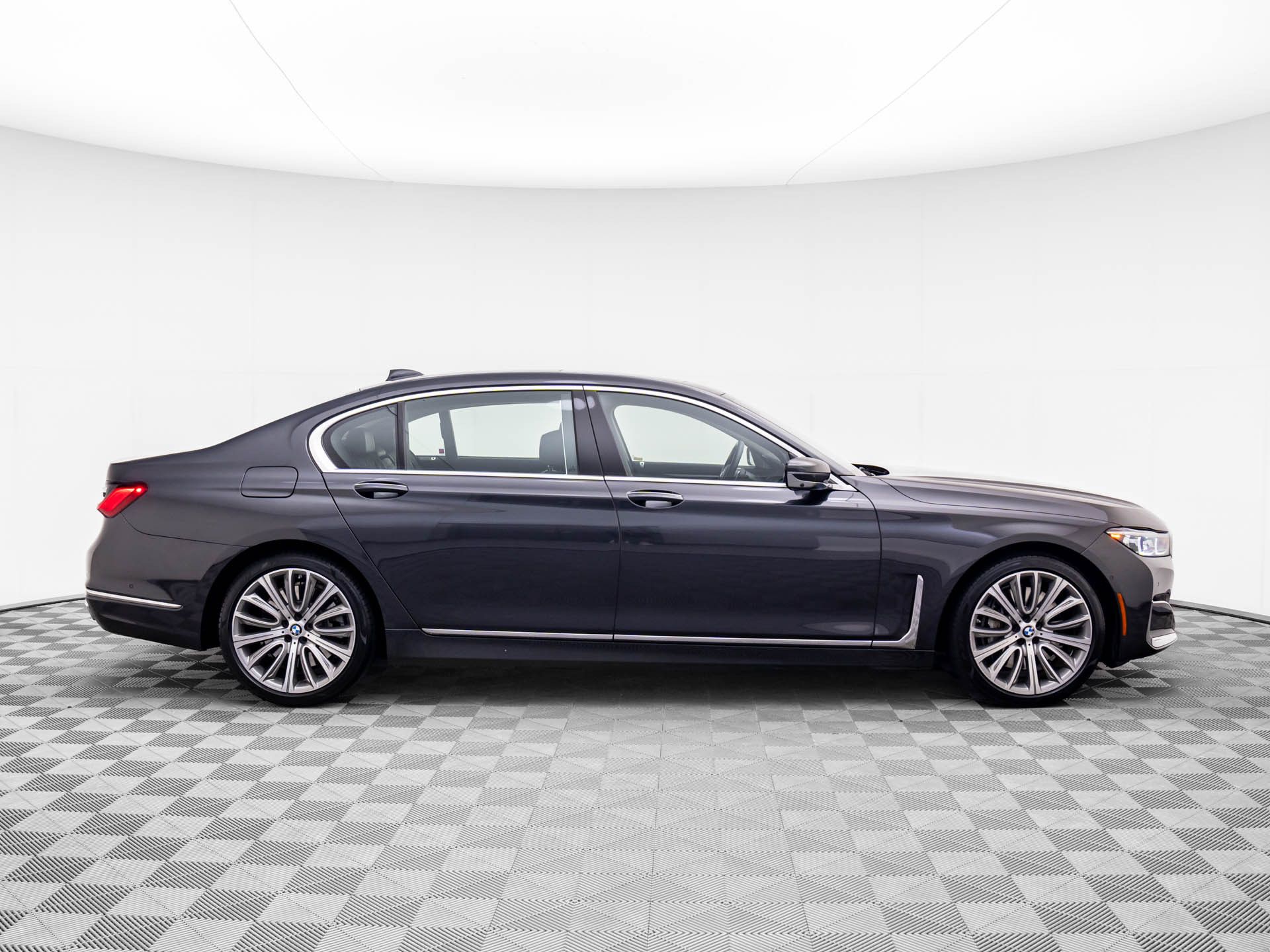 2022 BMW 7-Series 750i xDrive photo