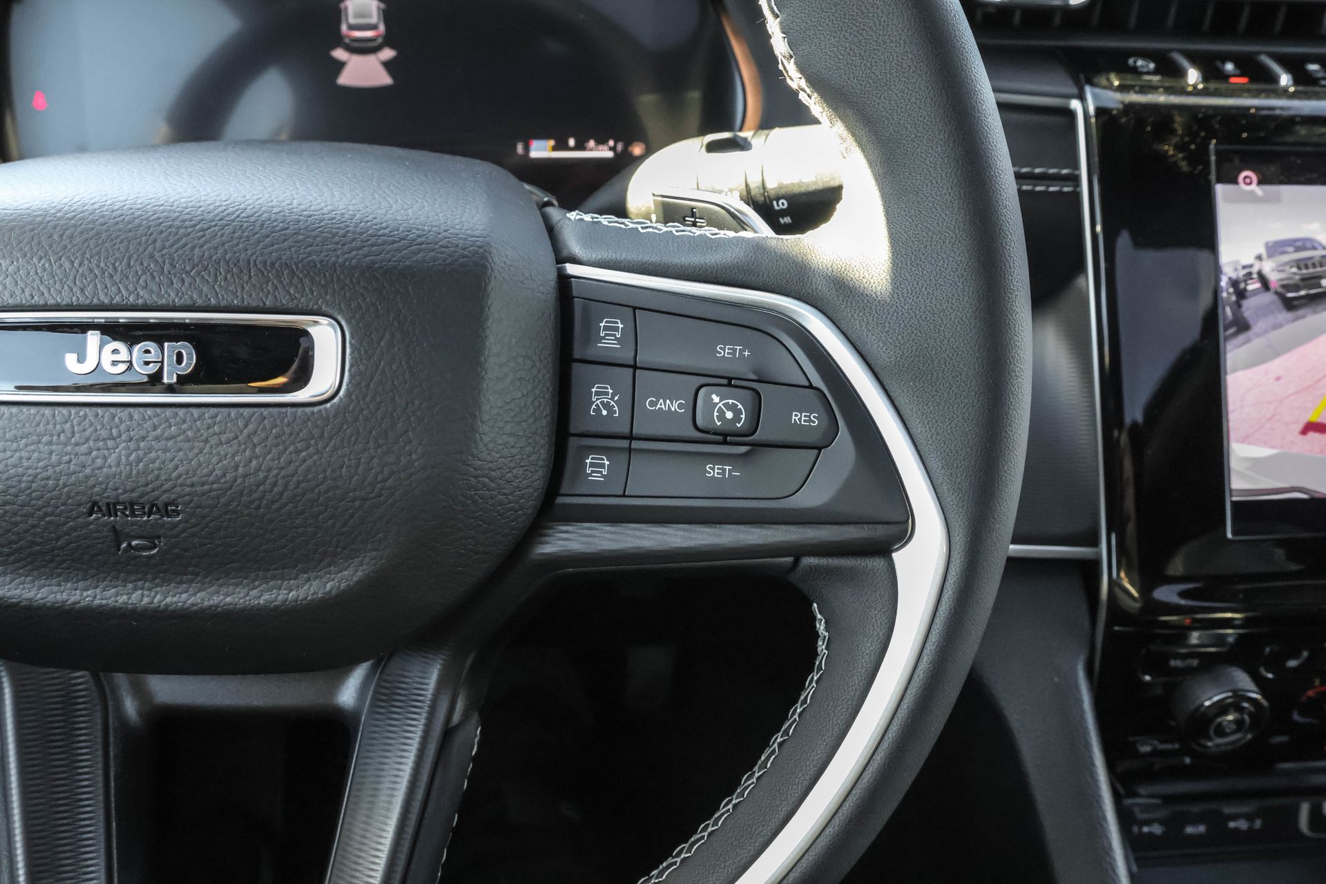 2025 JEEP GRAND CHEROKEE L - Image 27