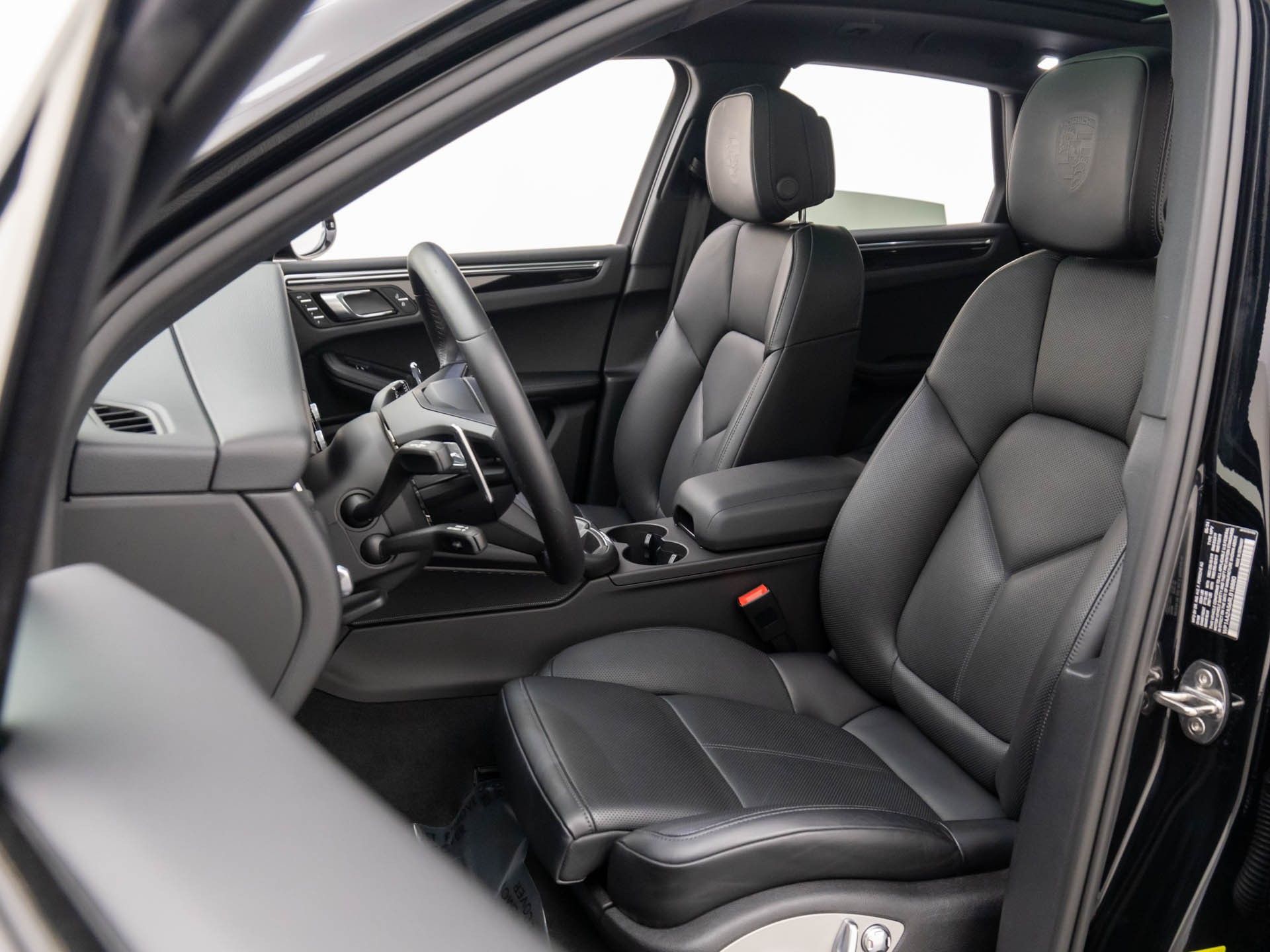 2024 Porsche Macan  photo