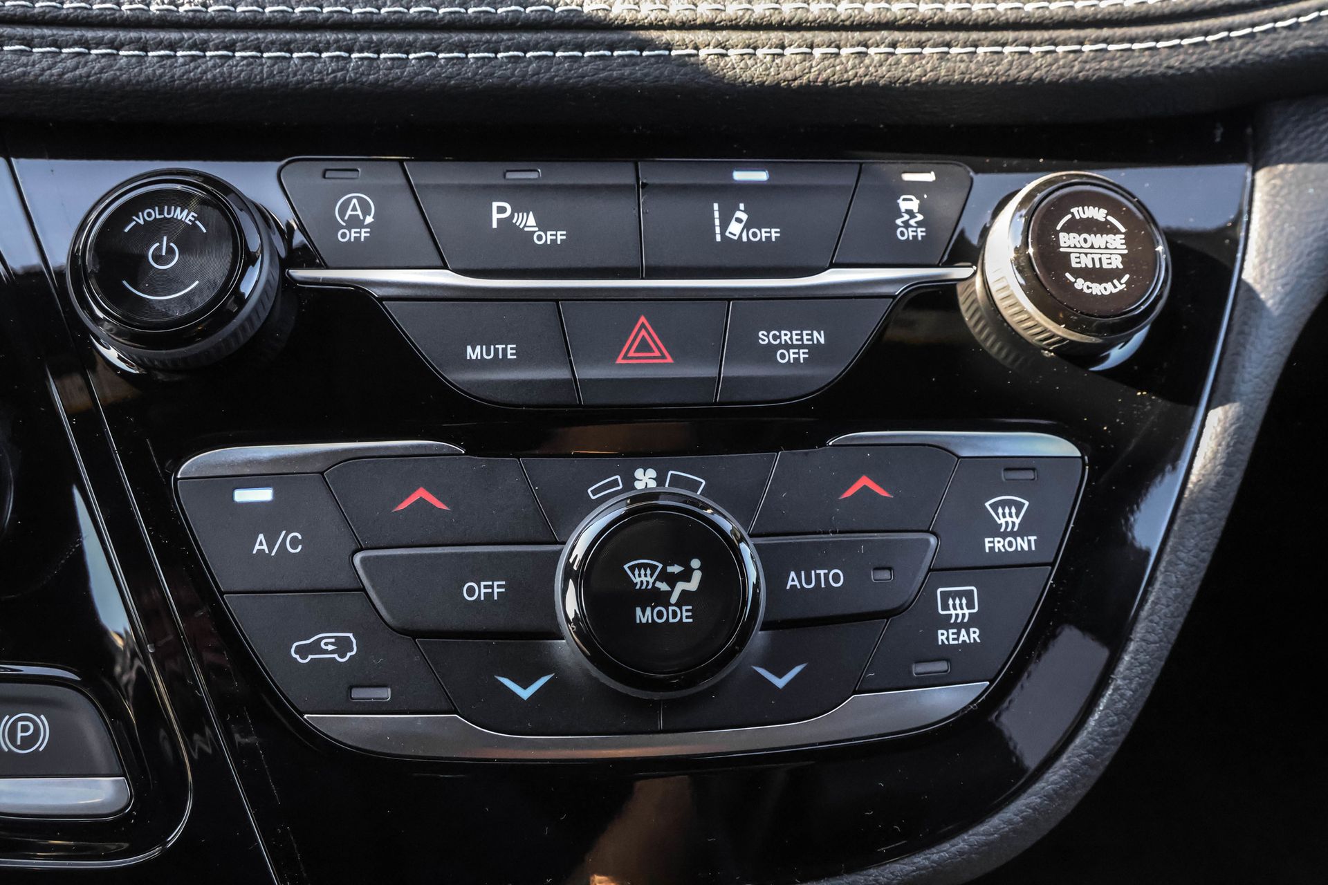 2026 CHRYSLER PACIFICA - Image 18