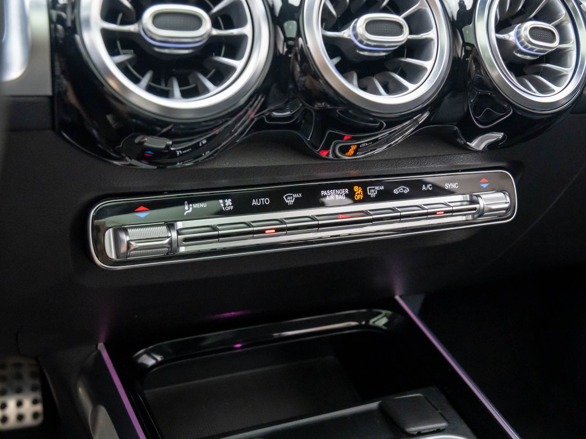 2021 Mercedes-Benz GLB GLB 35 AMG photo