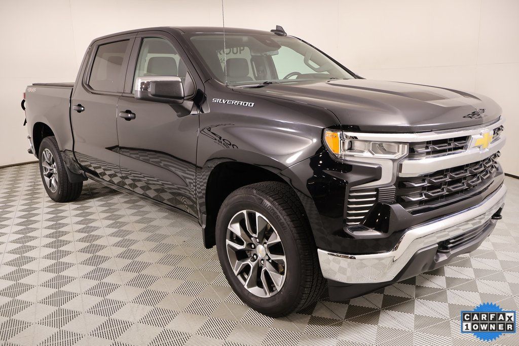 2022 Chevrolet Silverado 1500 LT Crew Cab 4WD