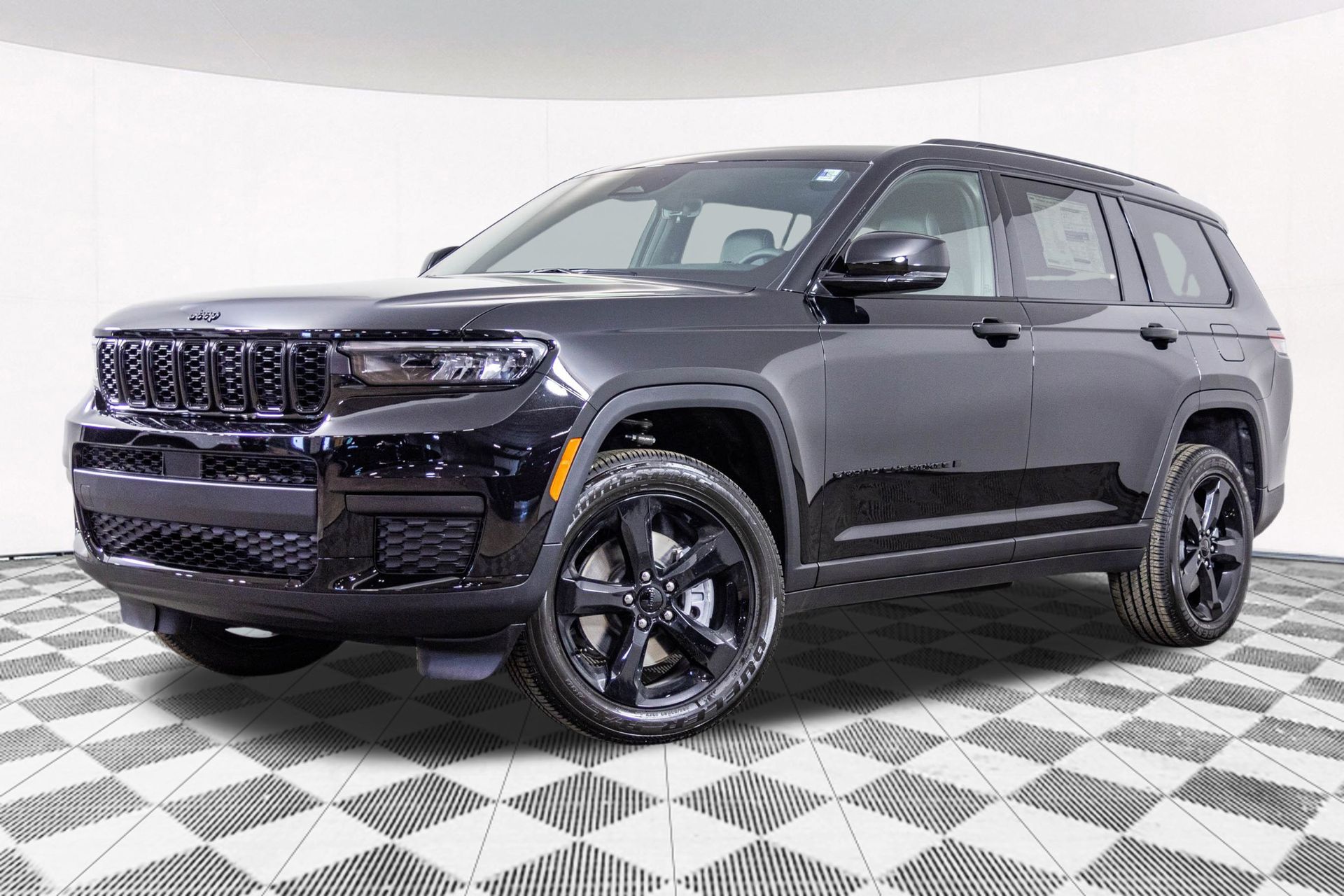 2025 JEEP GRAND CHEROKEE L - Image 2