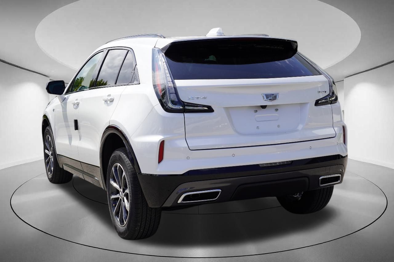 2024 Cadillac XT4 Sport 3