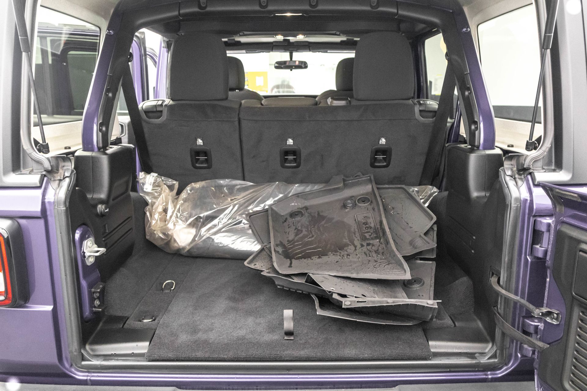 2023 JEEP WRANGLER - Image 34